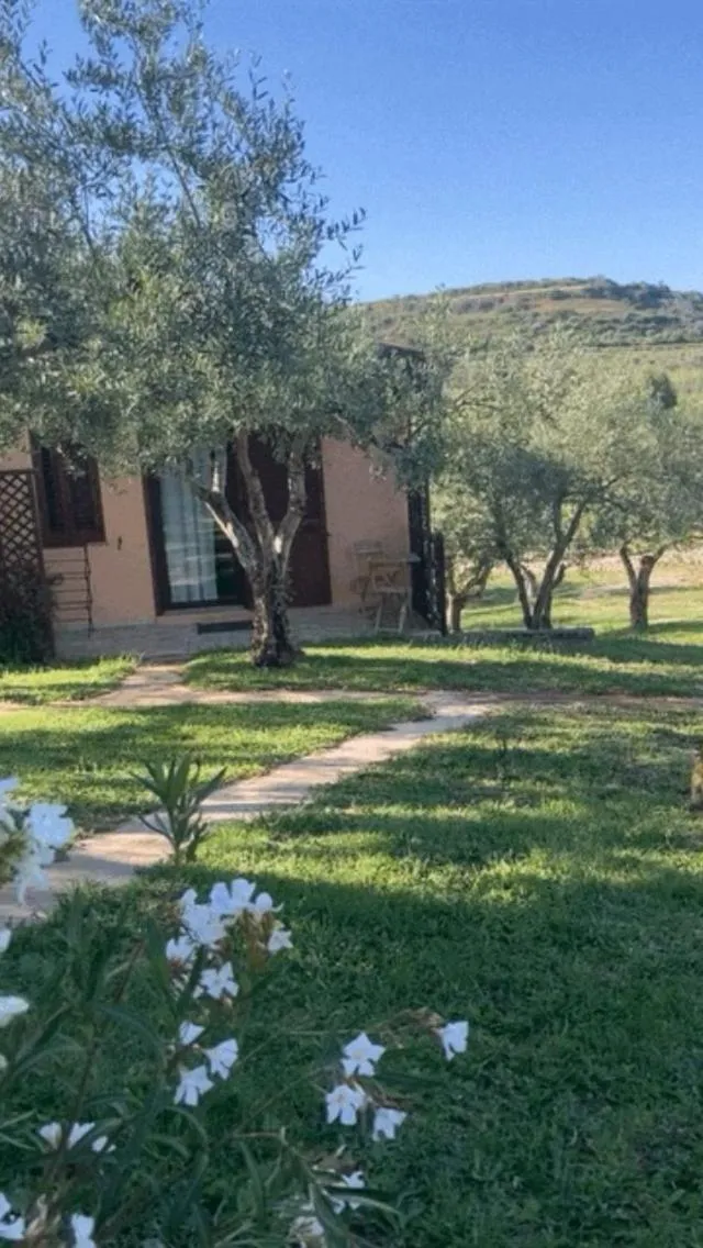 Garden in La Corte degli Ulivi - Albergo Rurale