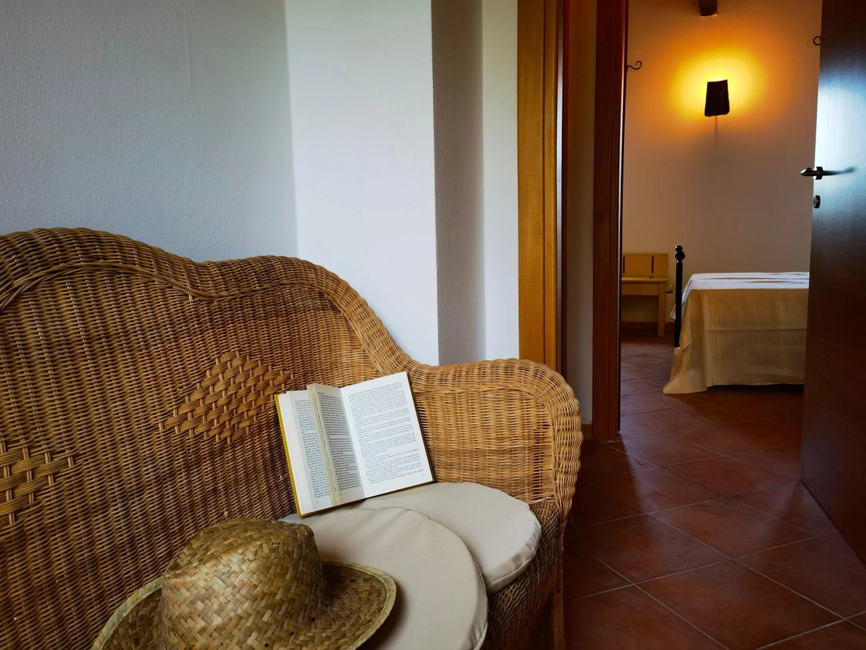 Seating area, Bed in La Corte degli Ulivi - Albergo Rurale