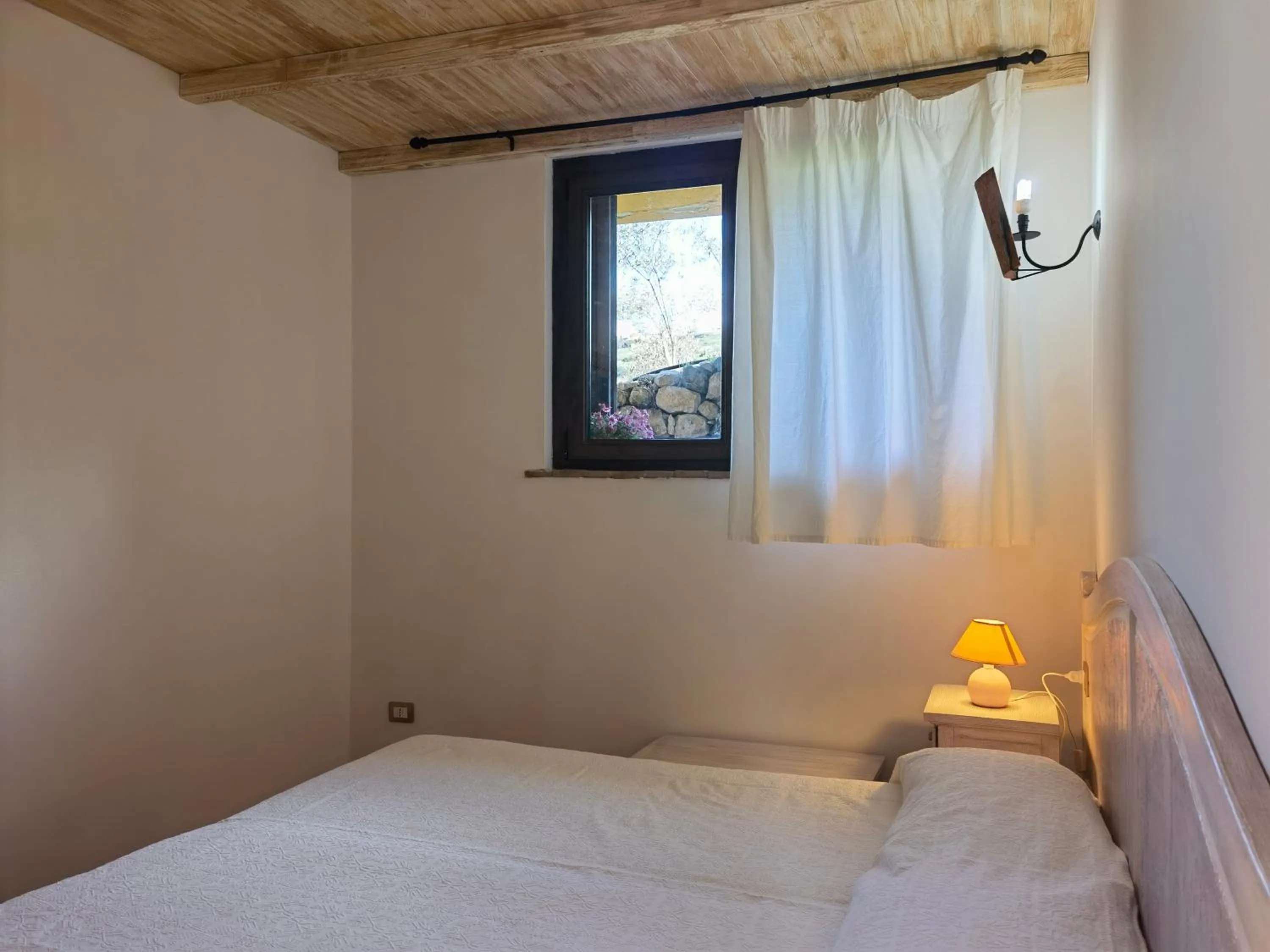 Bedroom, Bed in La Corte degli Ulivi - Albergo Rurale