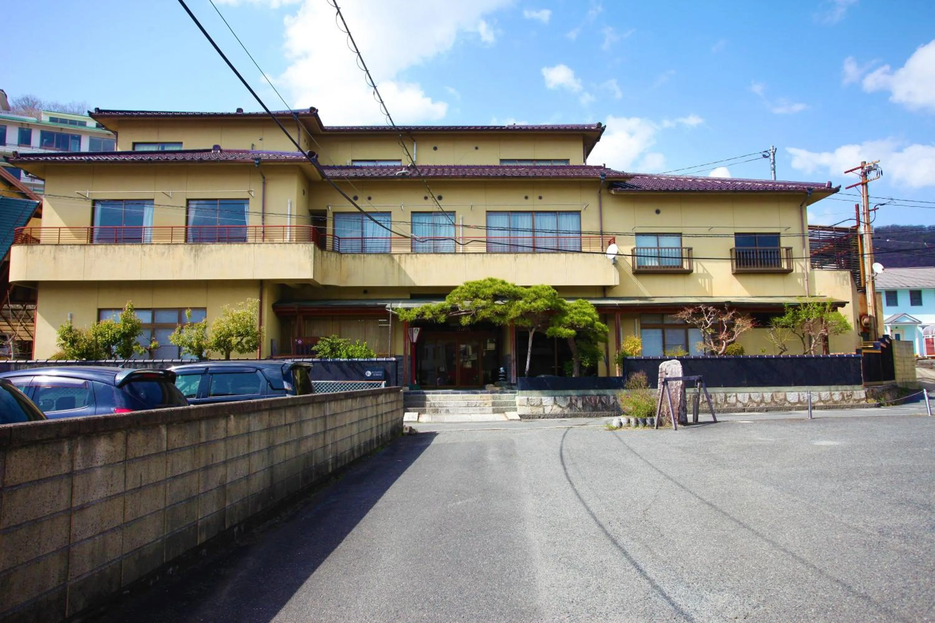 Property building in Yuzunoyado Senrien