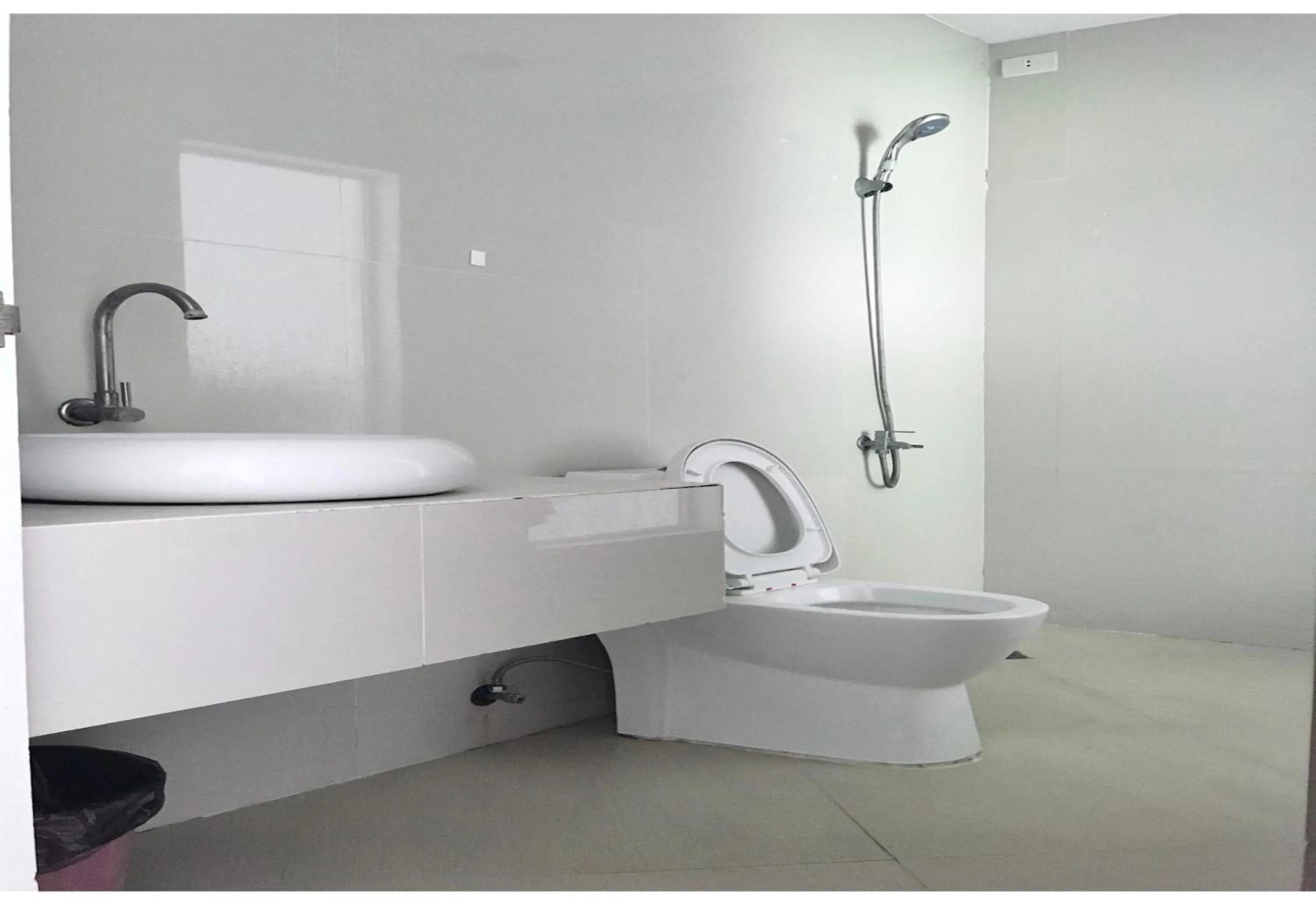 Bathroom in OYO 921 Sorrento Hotel And Resort