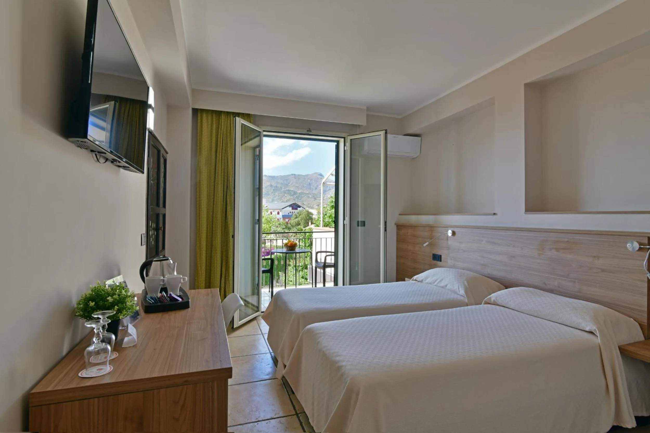 Photo of the whole room, Bed in Hotel & Apartments Villa Linda