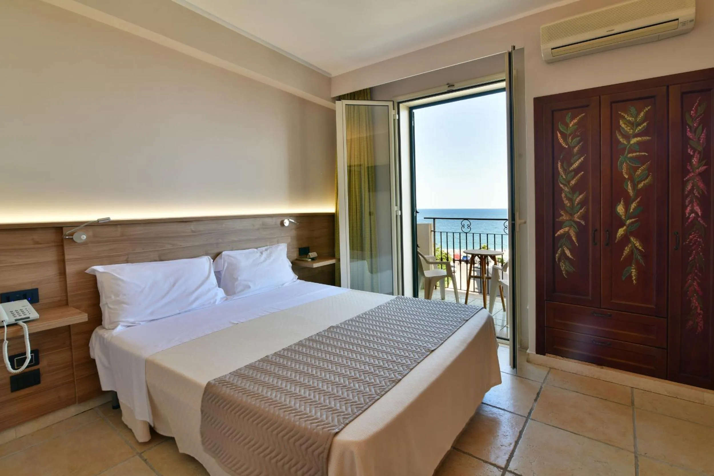 Bedroom, Bed in Hotel & Apartments Villa Linda