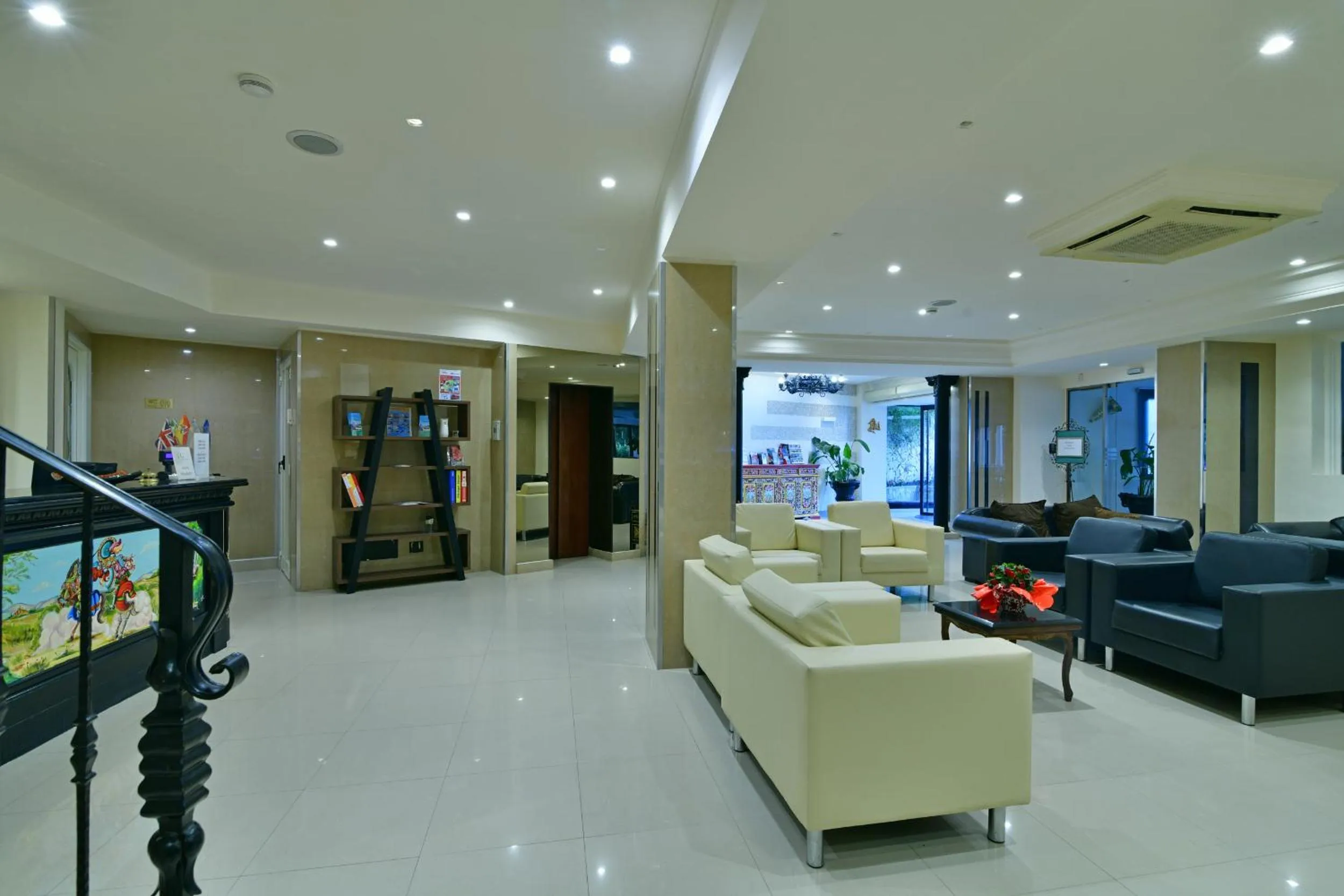 Lobby or reception in Hotel & Apartments Villa Linda