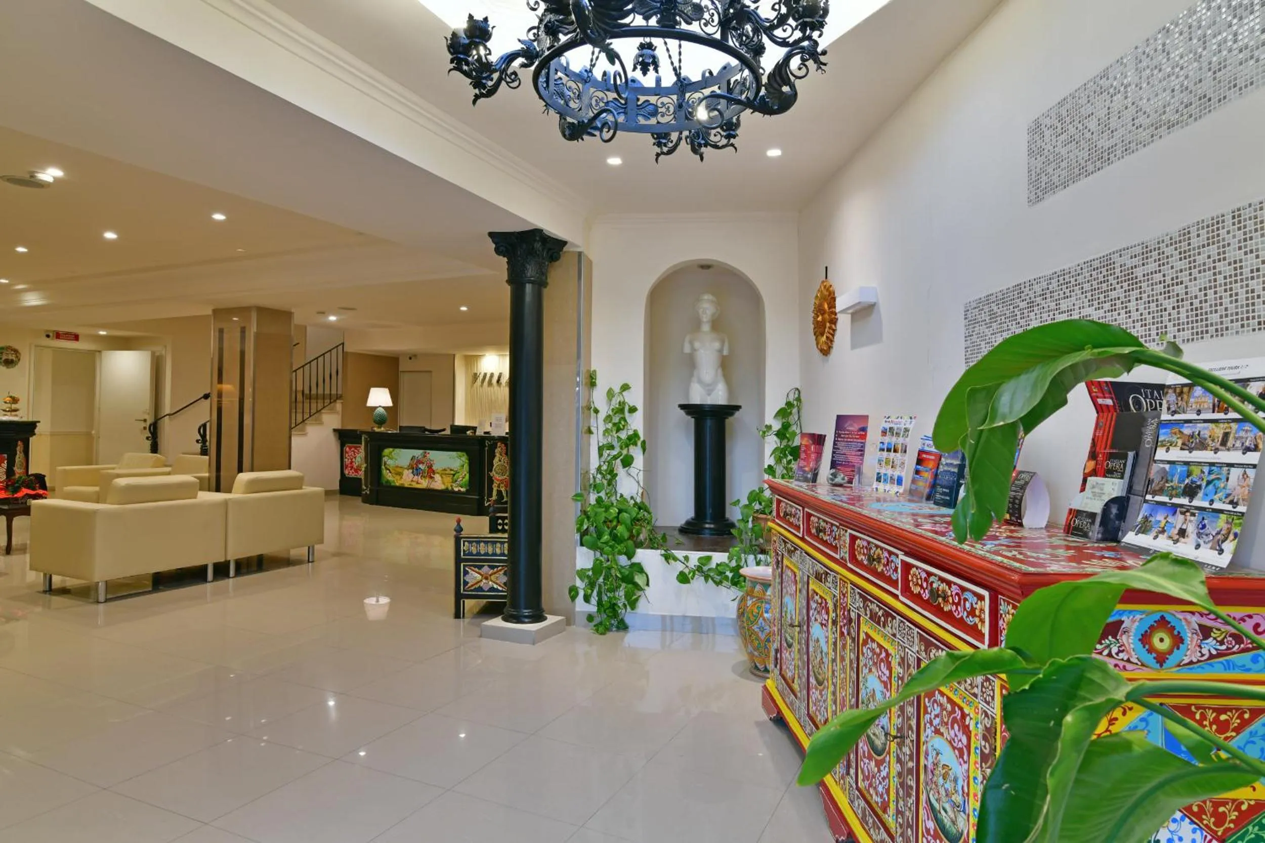 Lobby or reception in Hotel & Apartments Villa Linda