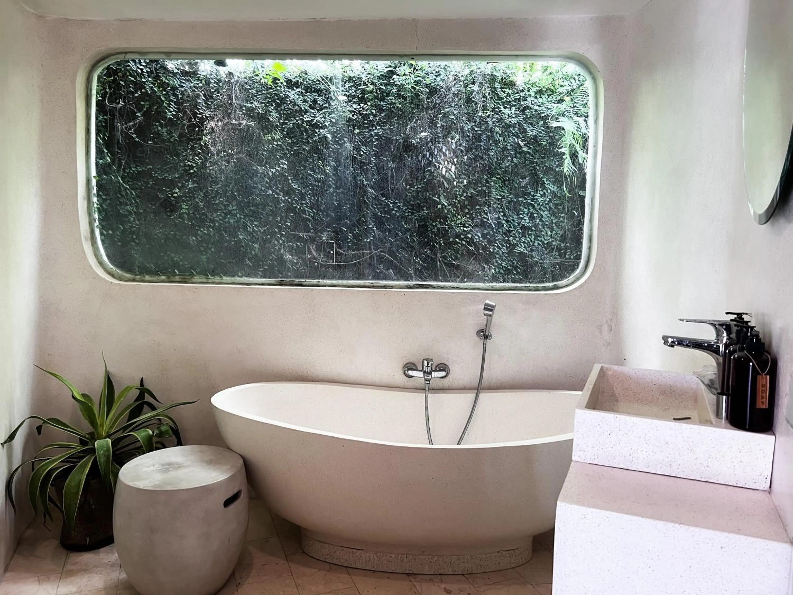 Bathroom in Blue Ocean Bingin