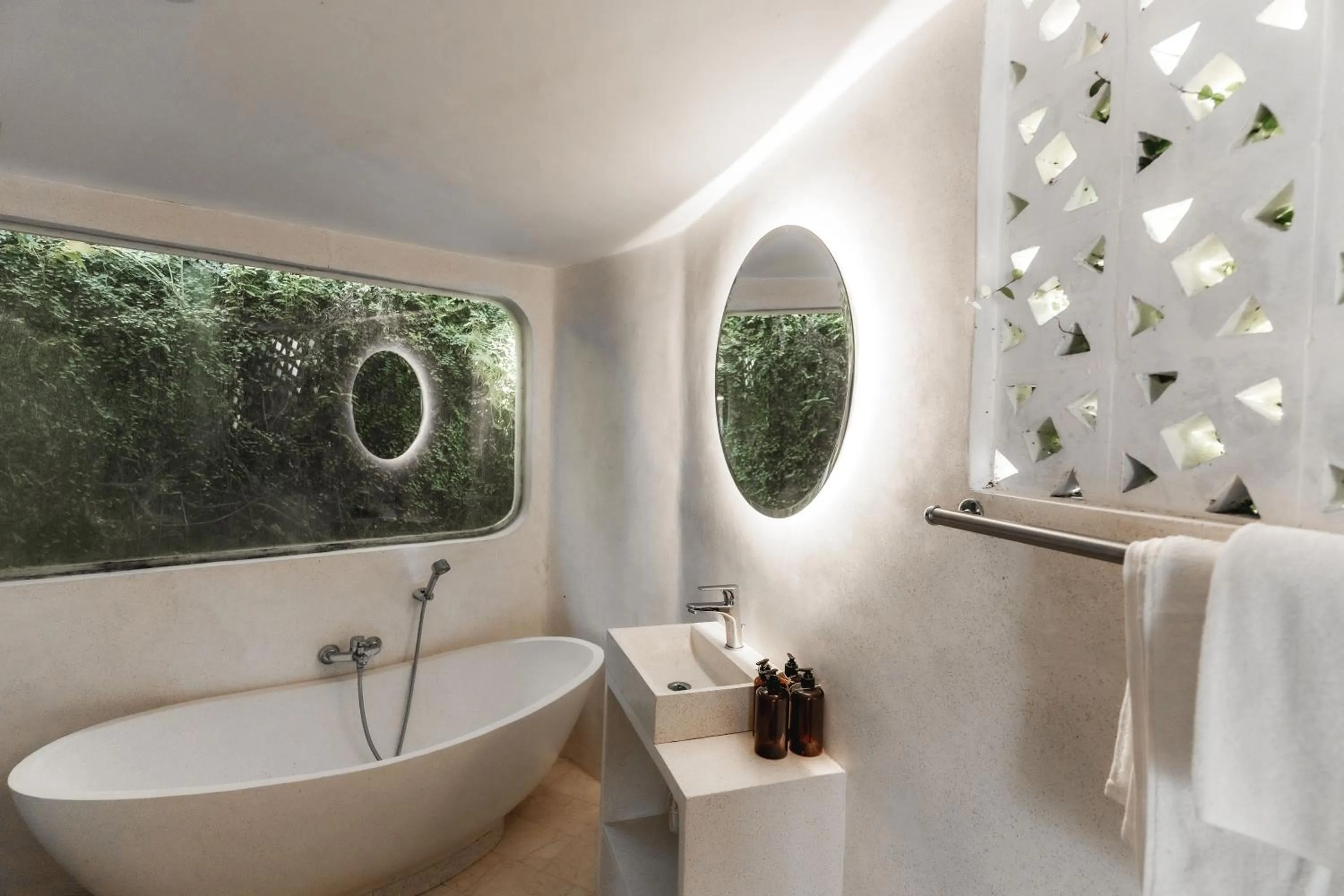 Bathroom in Blue Ocean Bingin