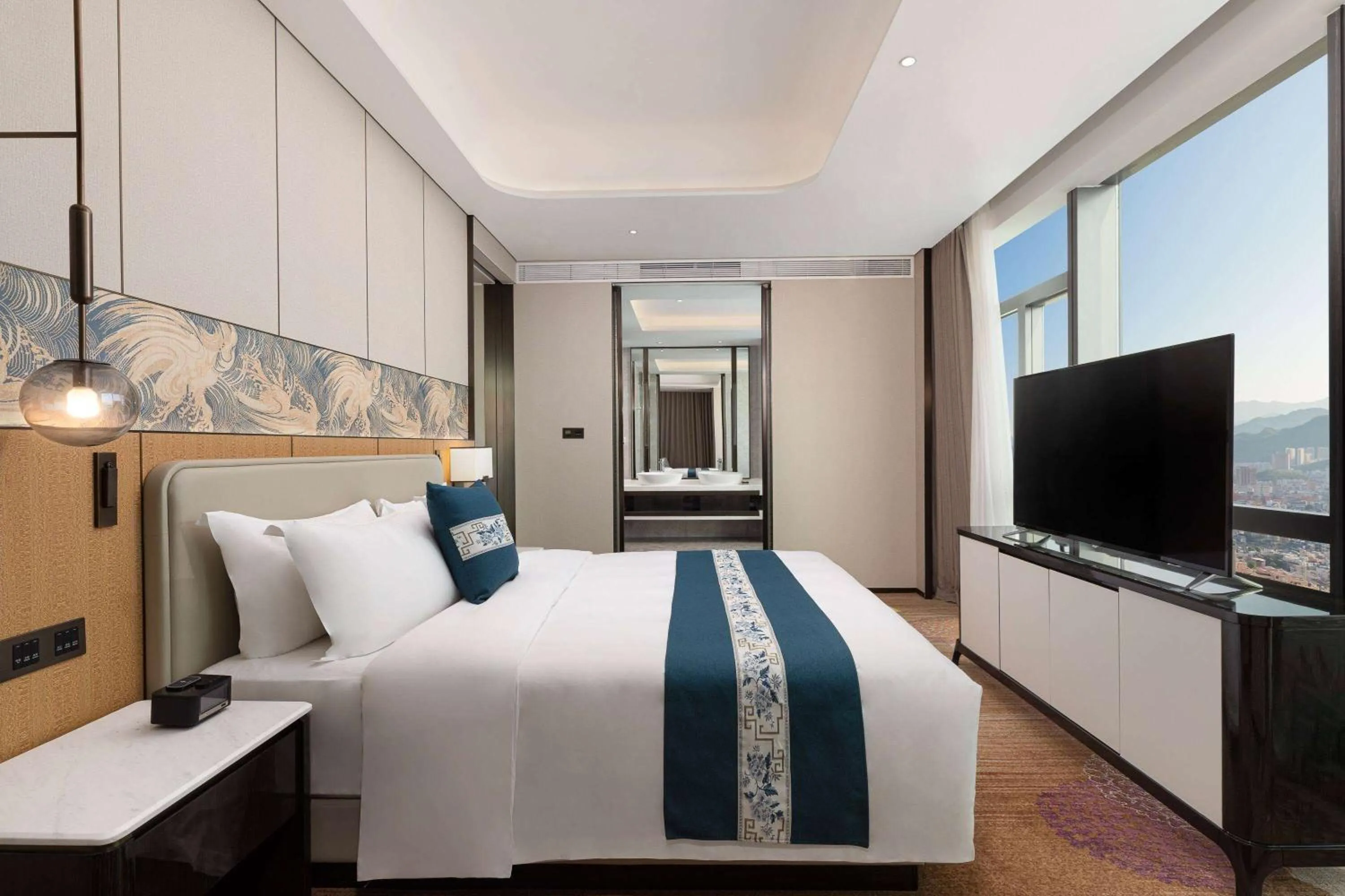 Photo of the whole room, Bed in Wyndham Shanwei Haifeng