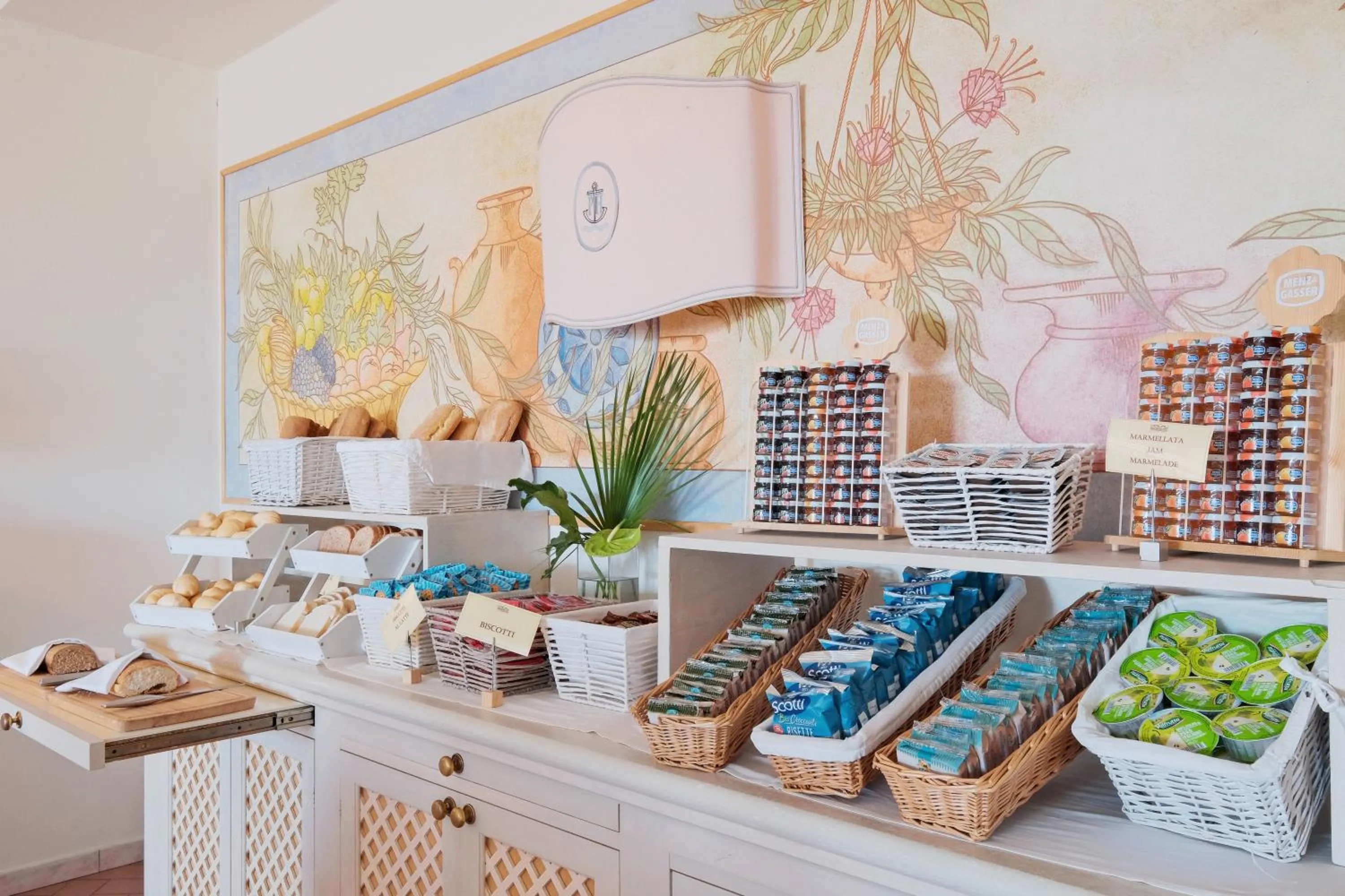 Continental breakfast in Hotel Palau