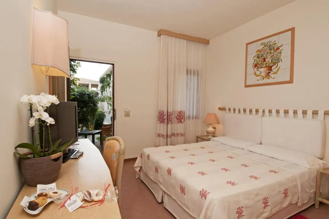 Bedroom, Bed in Hotel Palau