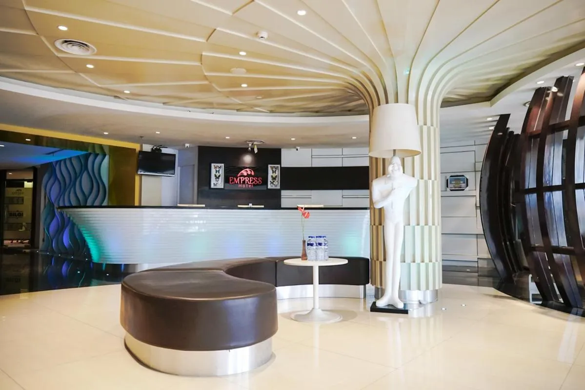 Empress Hotel Makassar City Center by LIFE