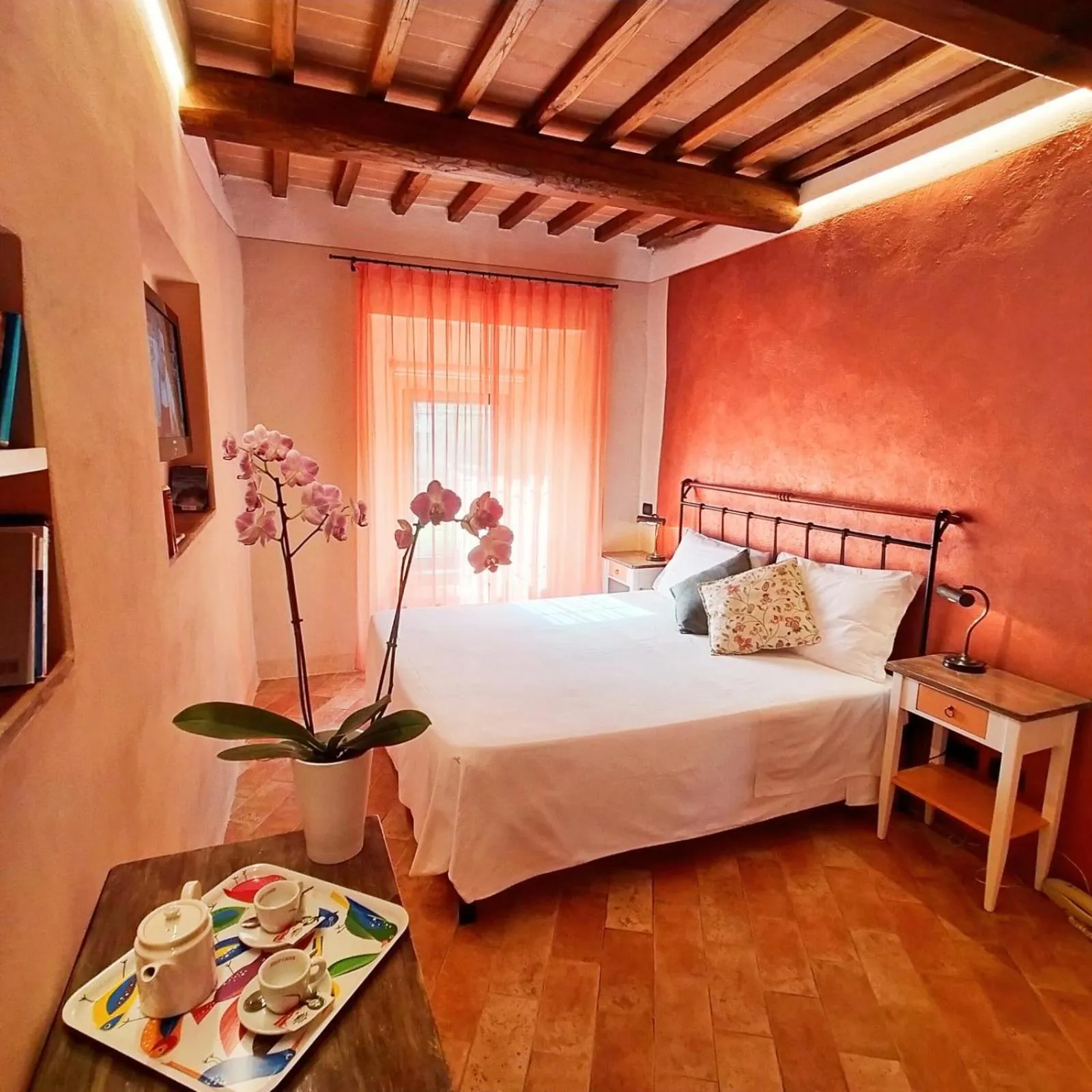 Photo of the whole room, Bed in Molino Di Foci