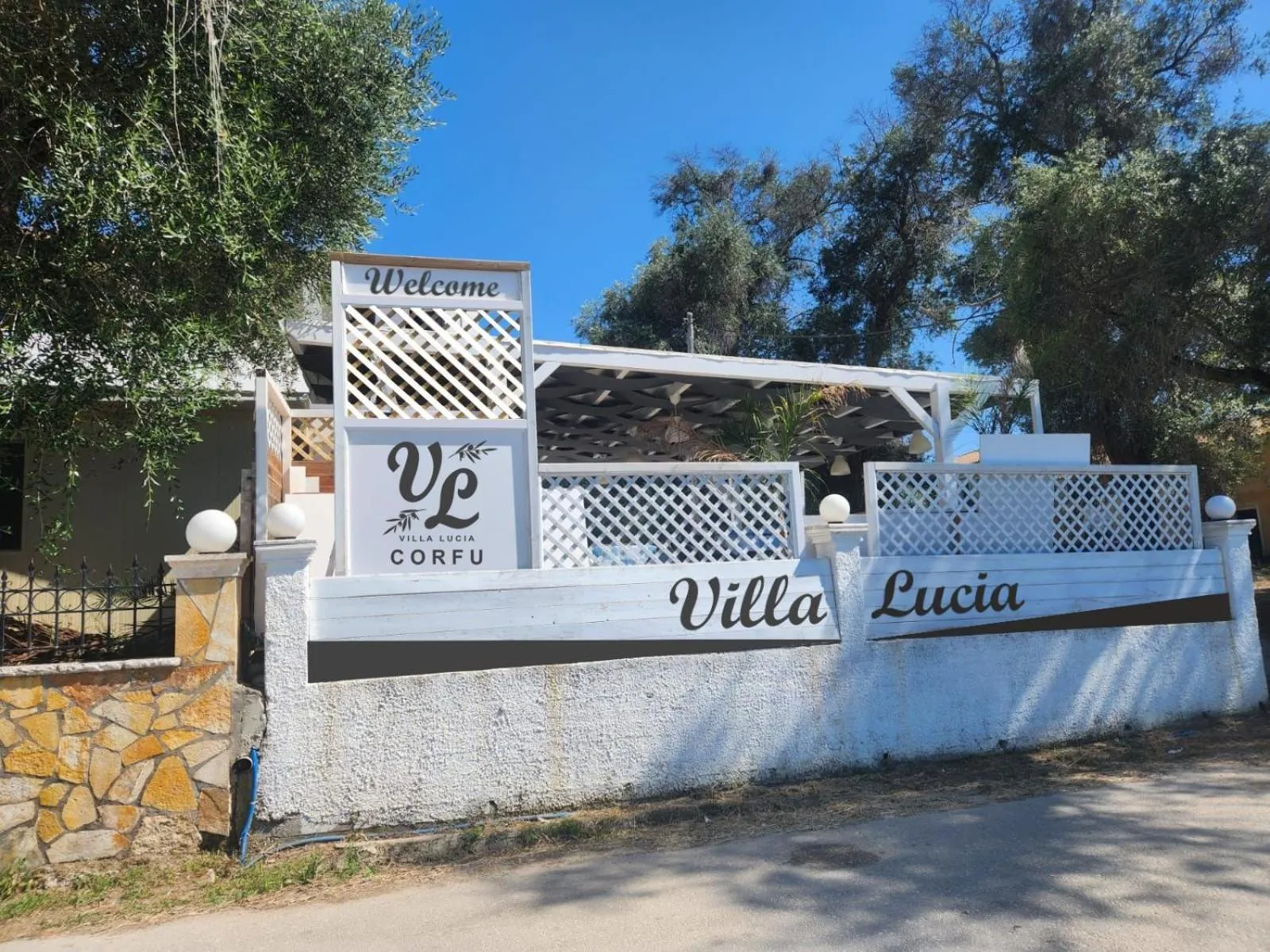 Property building in Villa Lucia