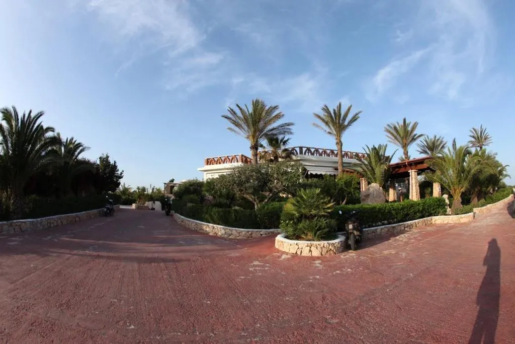 Facade/entrance in Cupola Bianca Resort