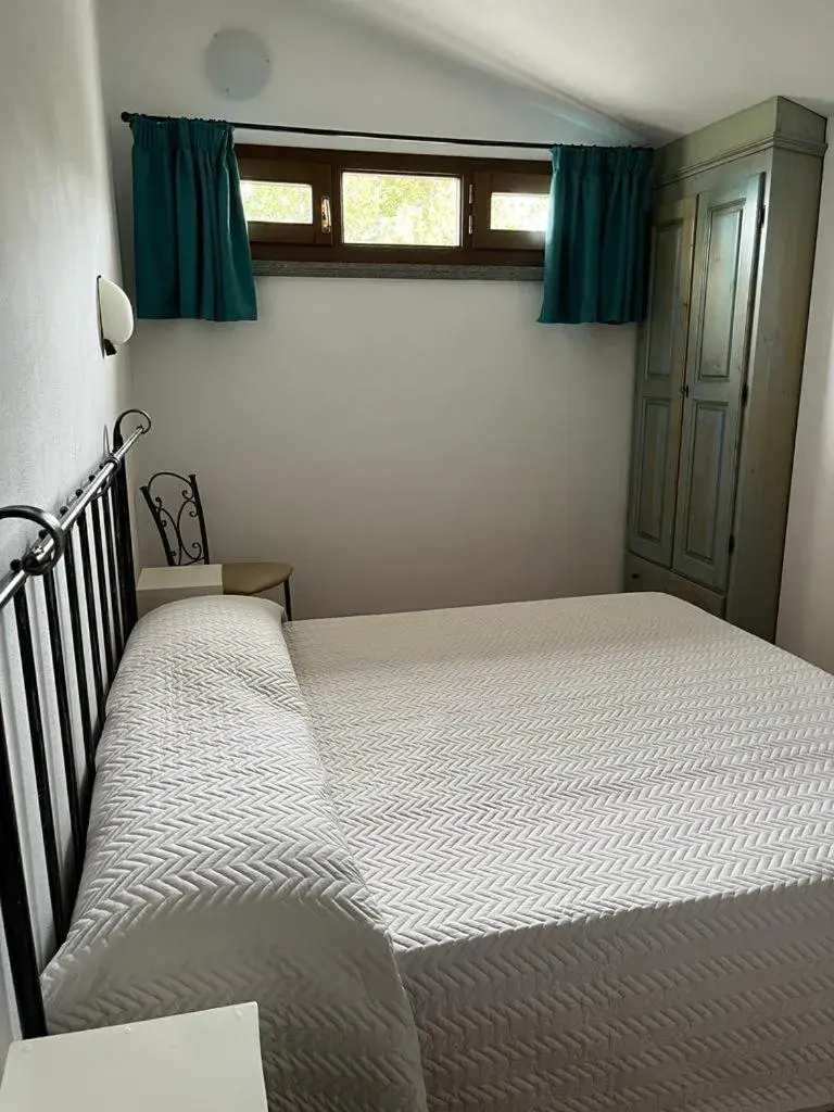 Economy Double Room in Hotel Residence La Ventola Economy Double Room in Hotel Residence La Ventola