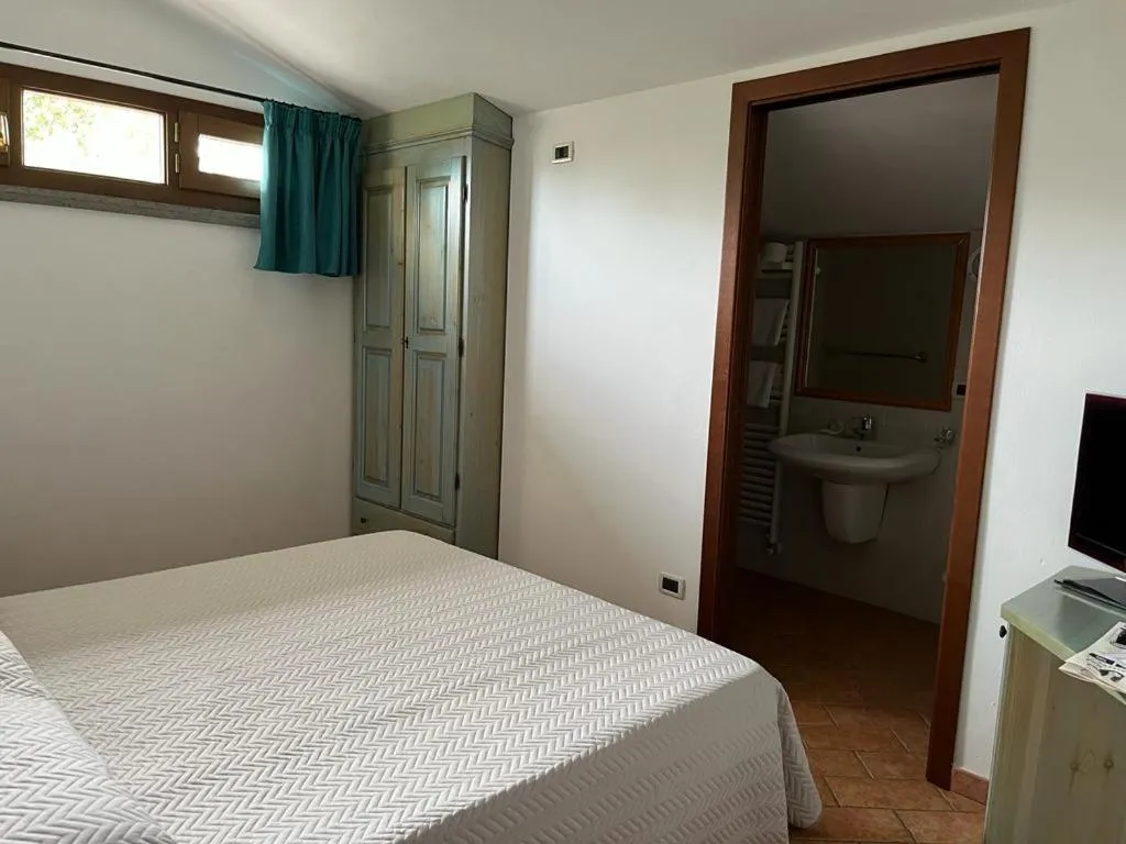 Photo of the whole room, Bed in Hotel Residence La Ventola