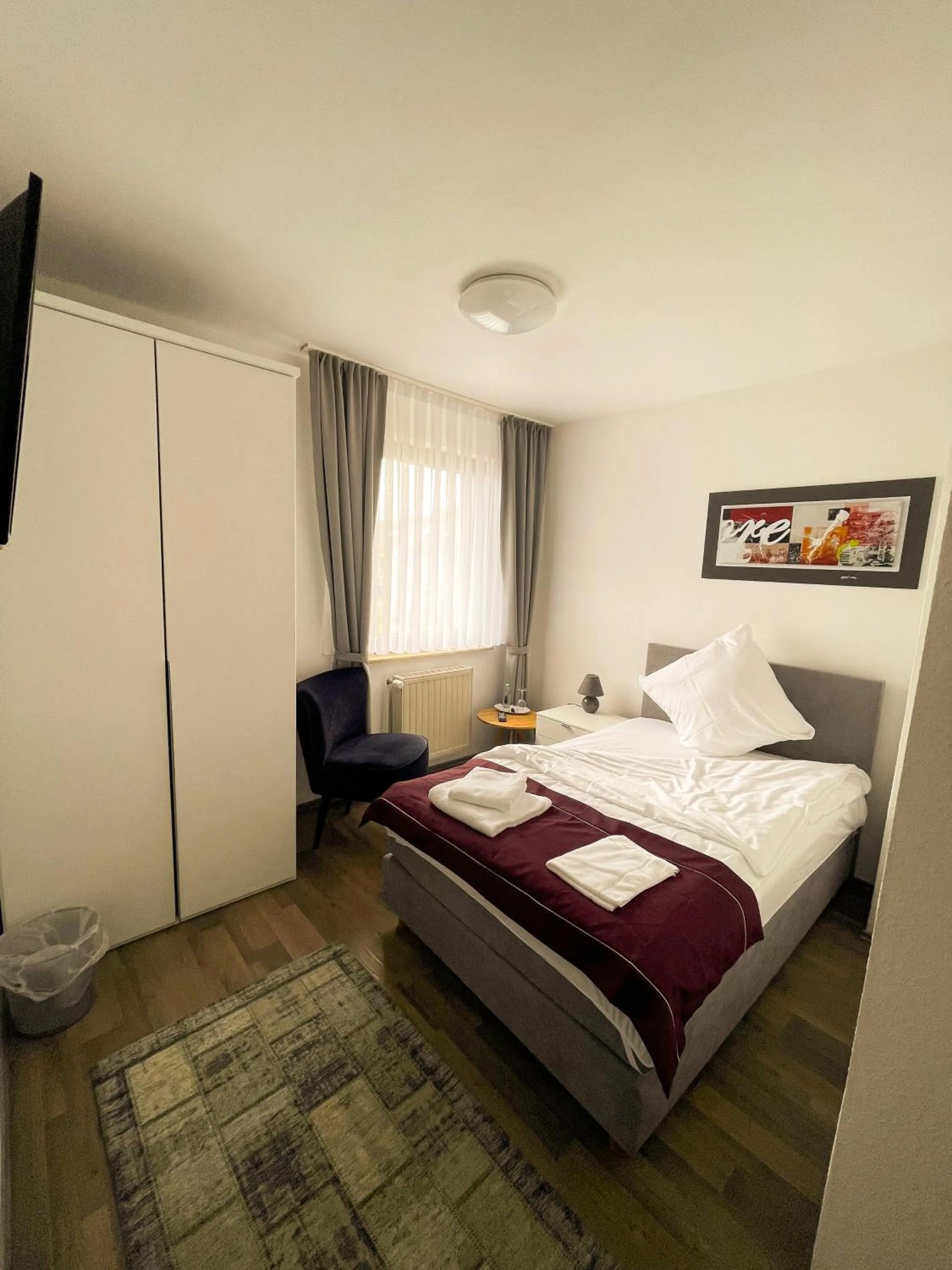 Photo of the whole room in Hotel Kronenkurve