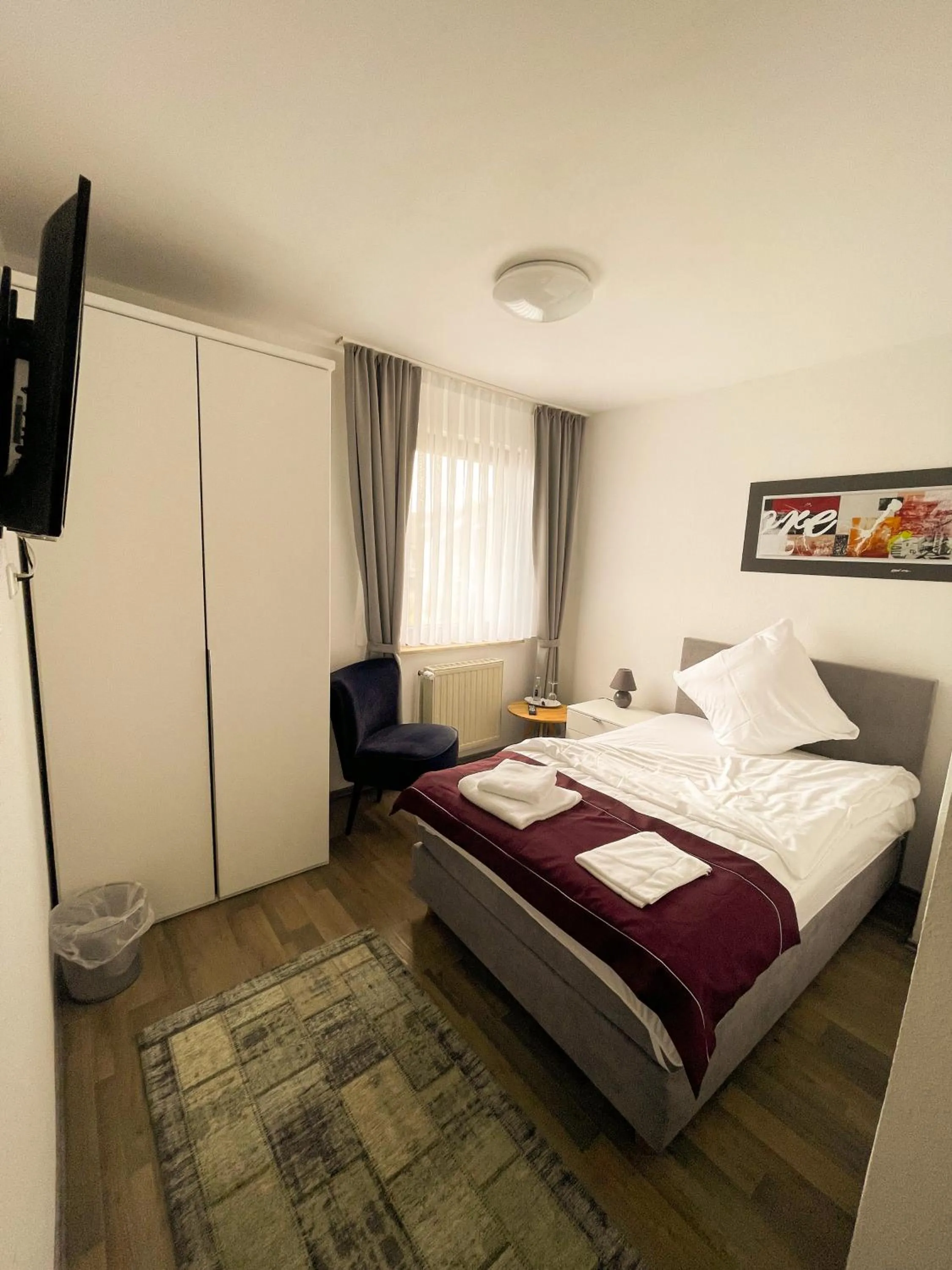 Photo of the whole room in Hotel Kronenkurve