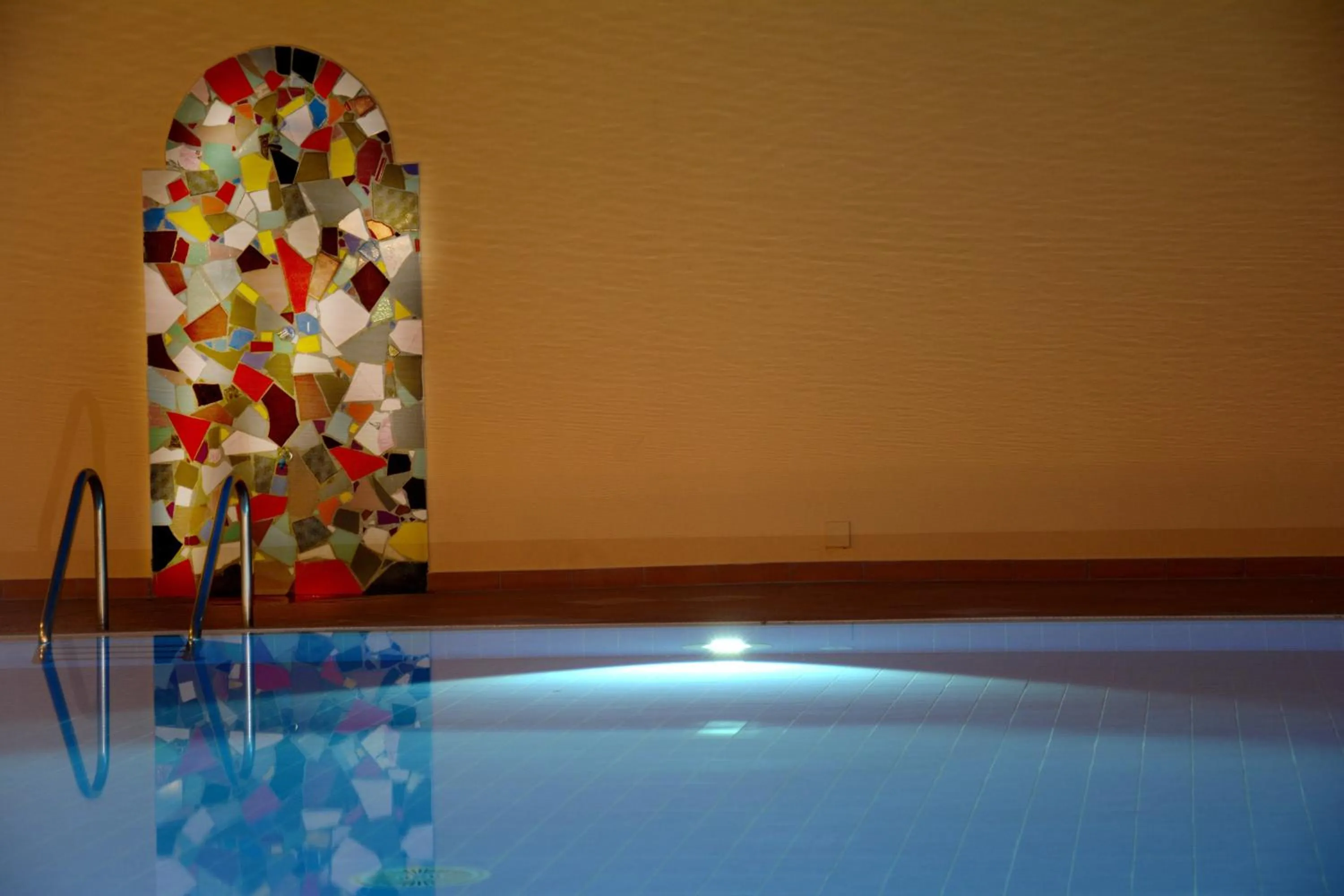 Swimming pool in Hotel Orri