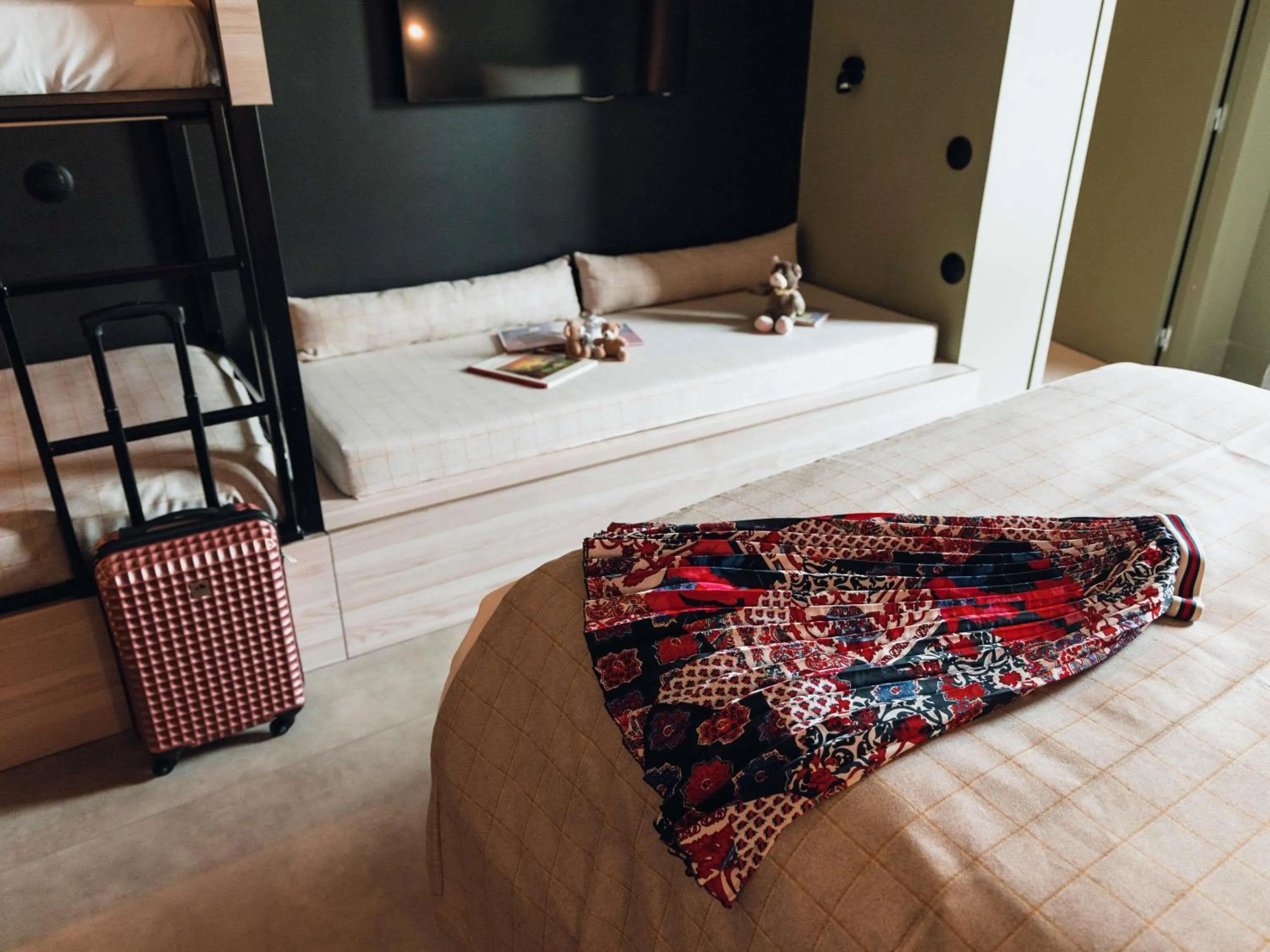 Bedroom, Bed in ibis Styles La Rochelle Centre Gare