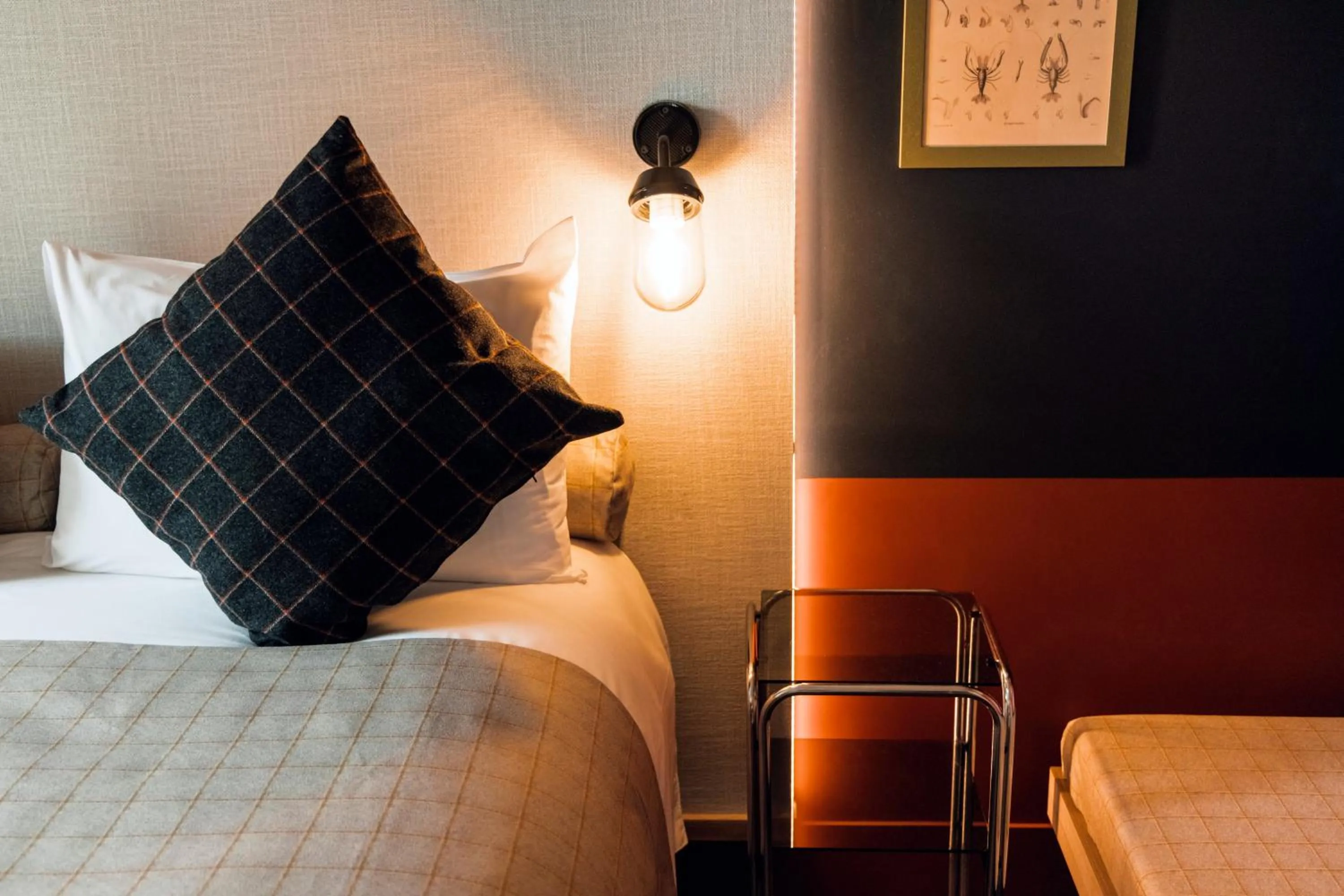 Bedroom, Bed in ibis Styles La Rochelle Centre Gare