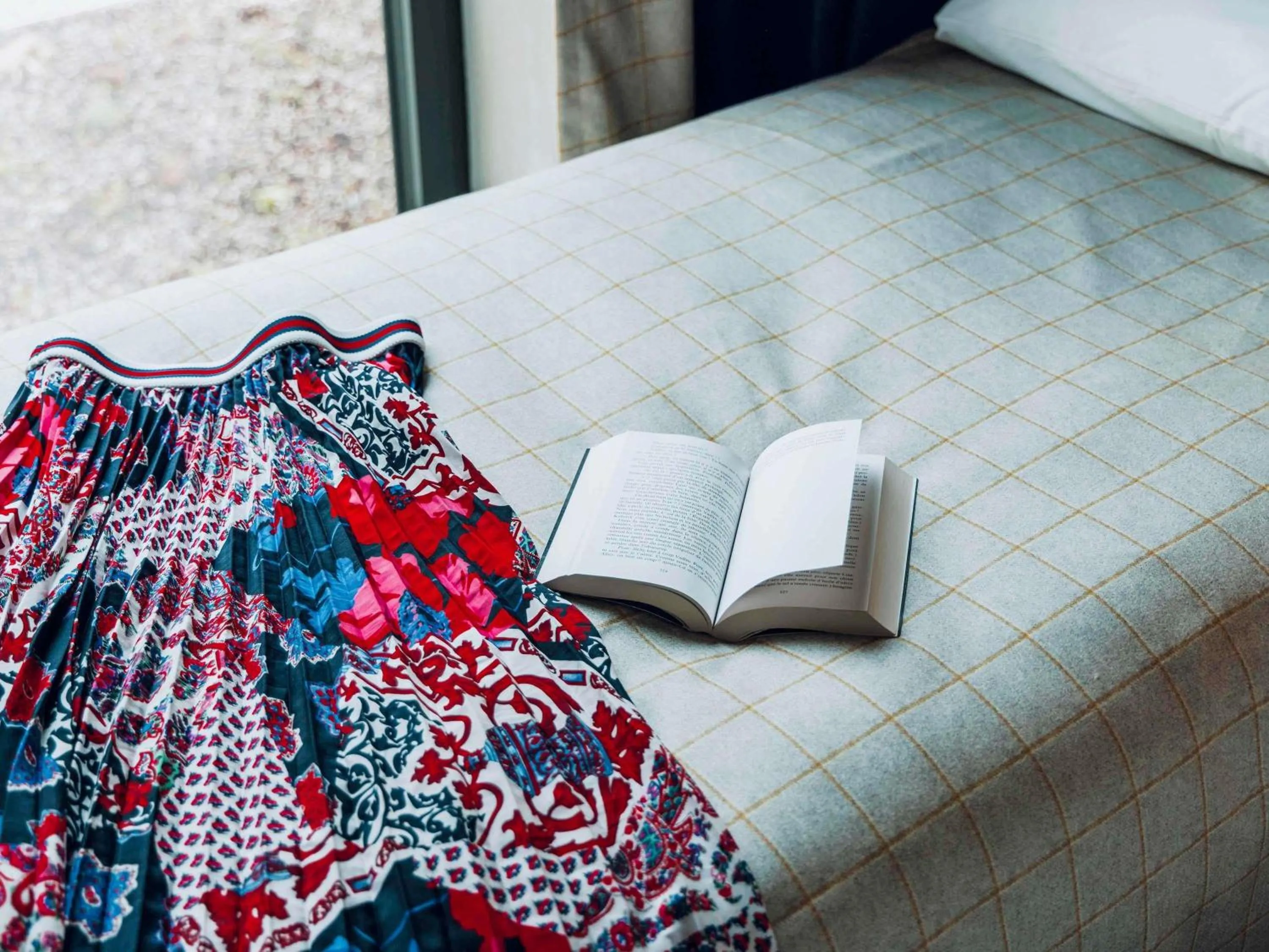 Bedroom, Bed in ibis Styles La Rochelle Centre Gare