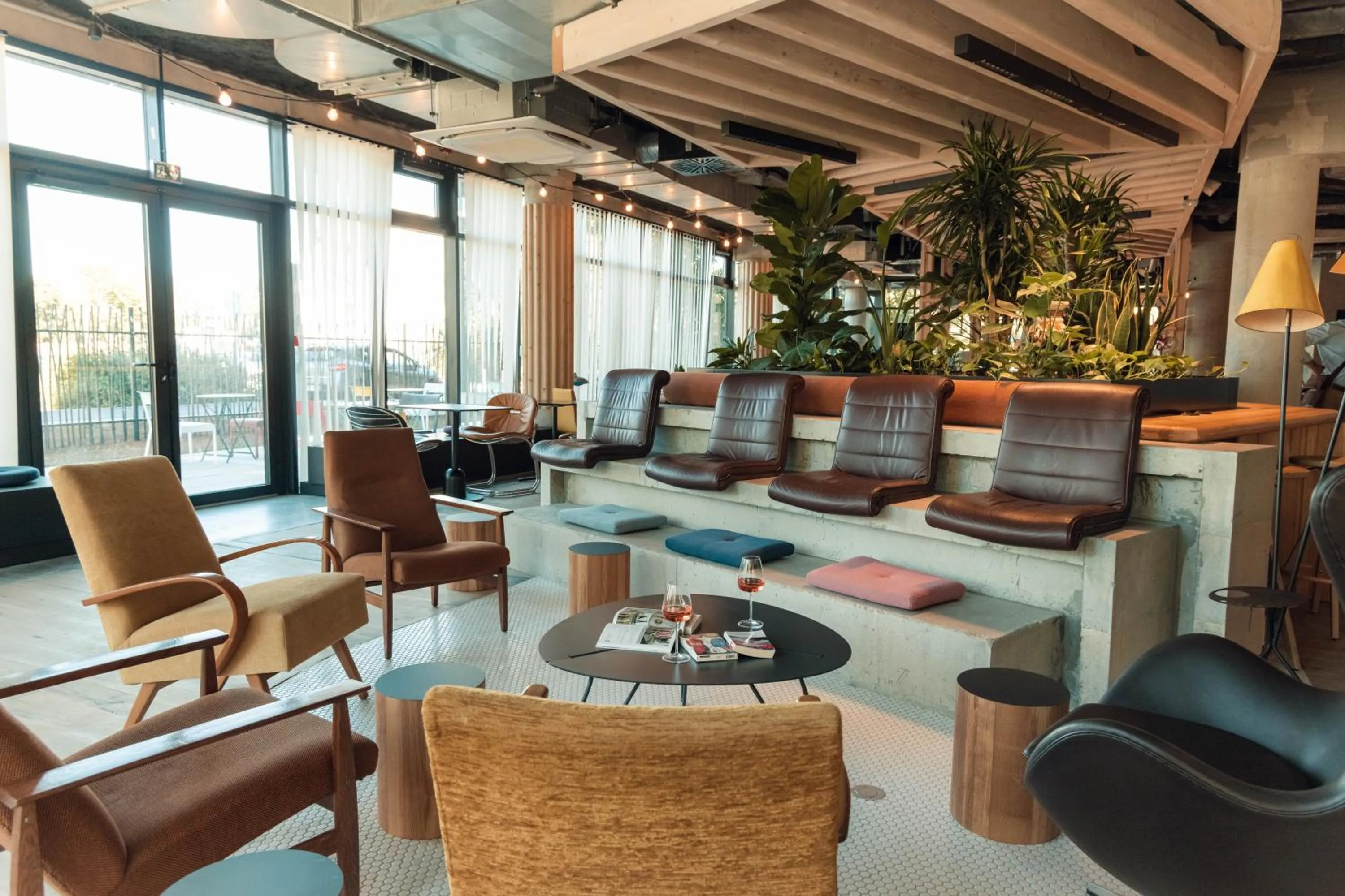 Living room in ibis Budget La Rochelle Centre gare