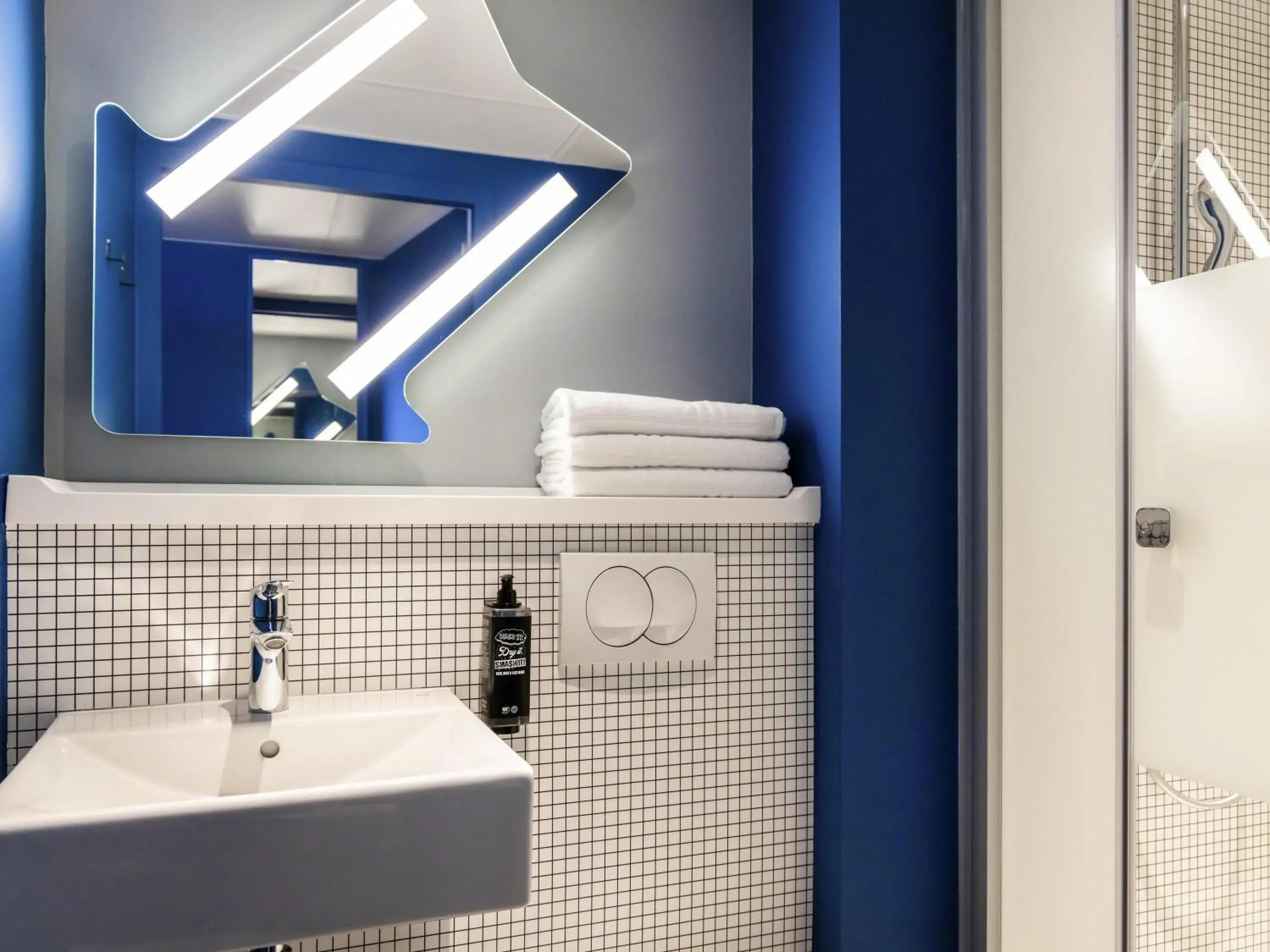 Twin Room in ibis Budget La Rochelle Centre gare Twin Room in ibis Budget La Rochelle Centre gare