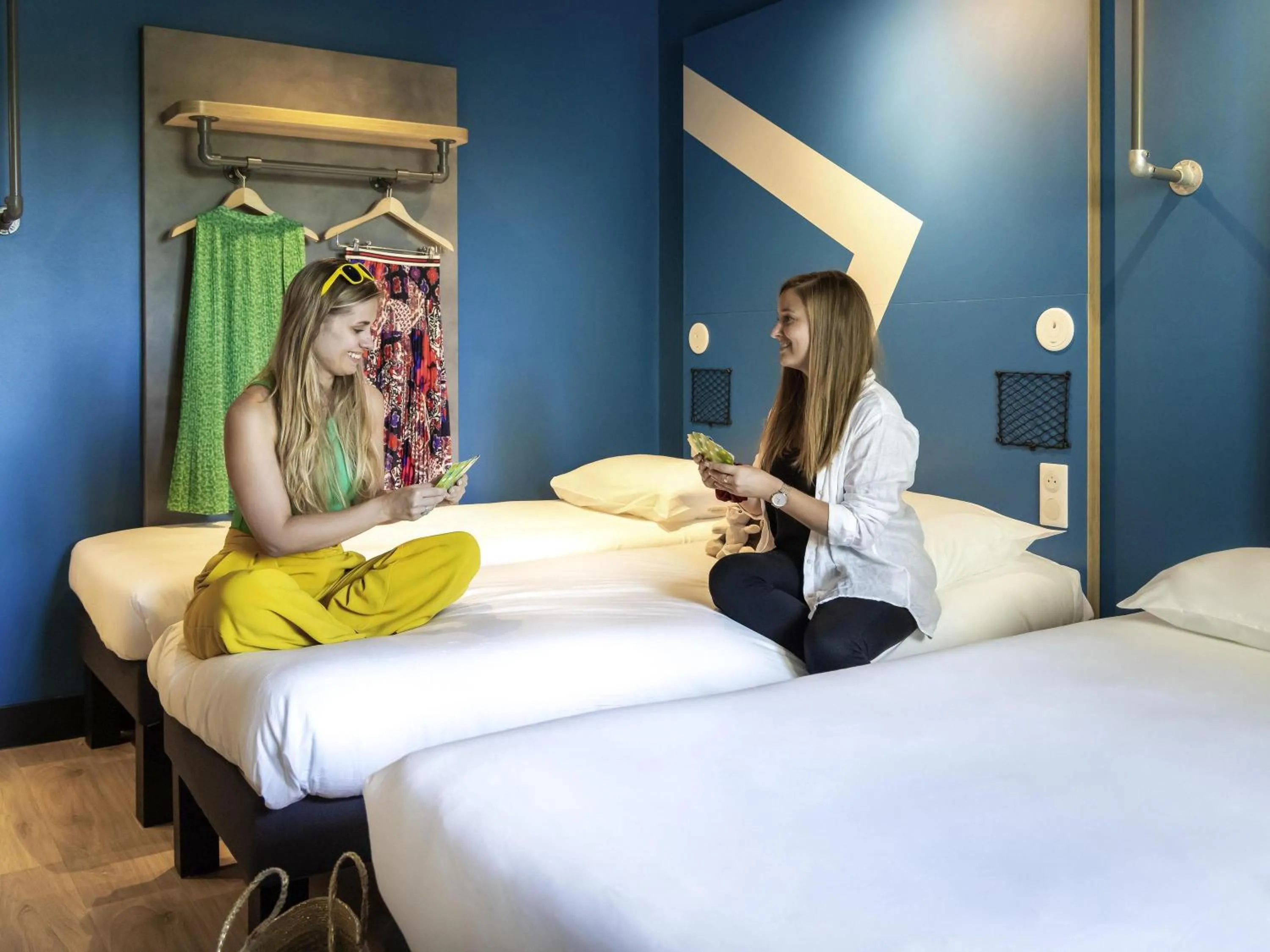 Bedroom, Bed in ibis Budget La Rochelle Centre gare