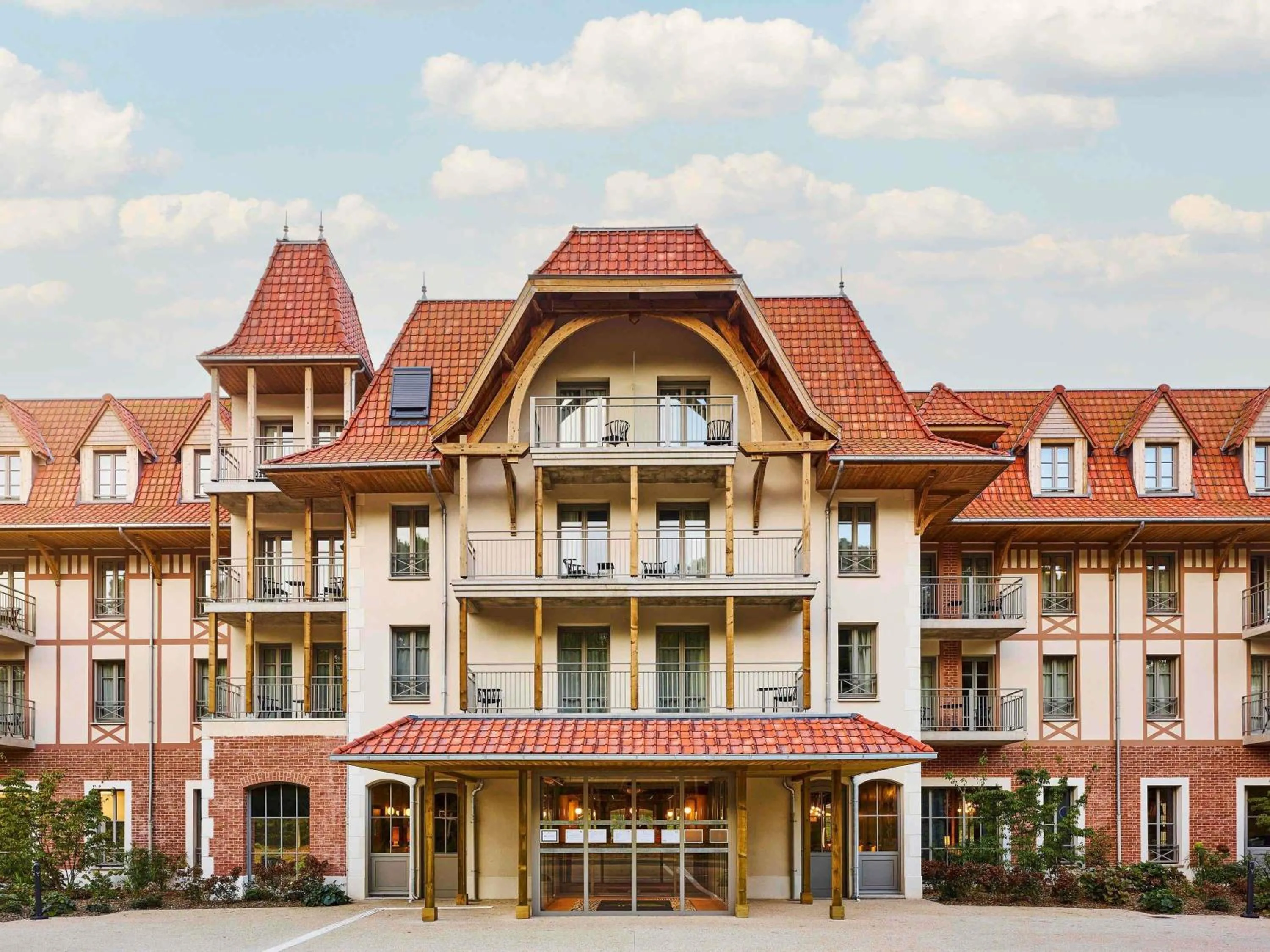 Property building in TRIBE Hôtel Le Touquet
