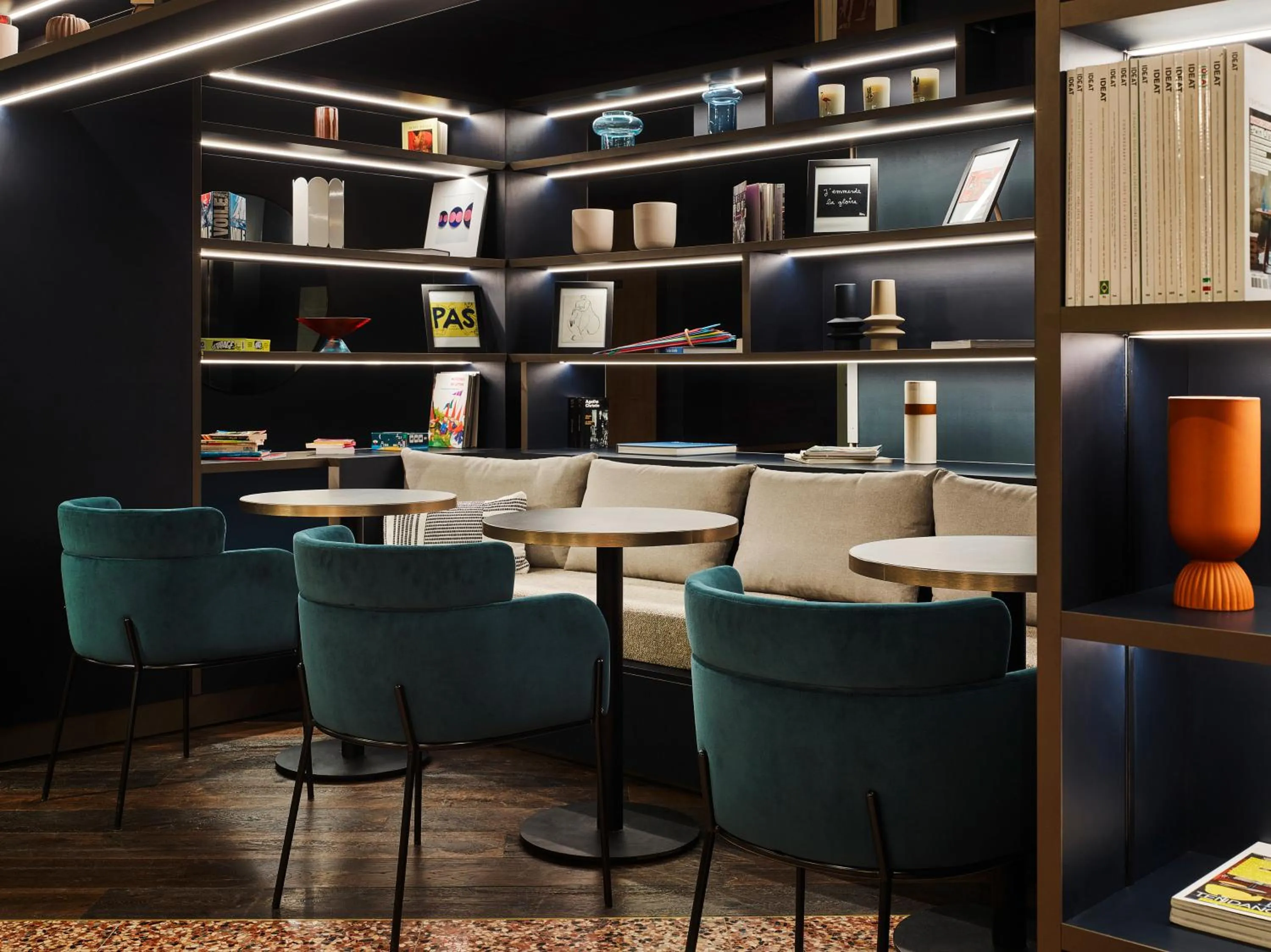 Seating area in TRIBE Hôtel Le Touquet