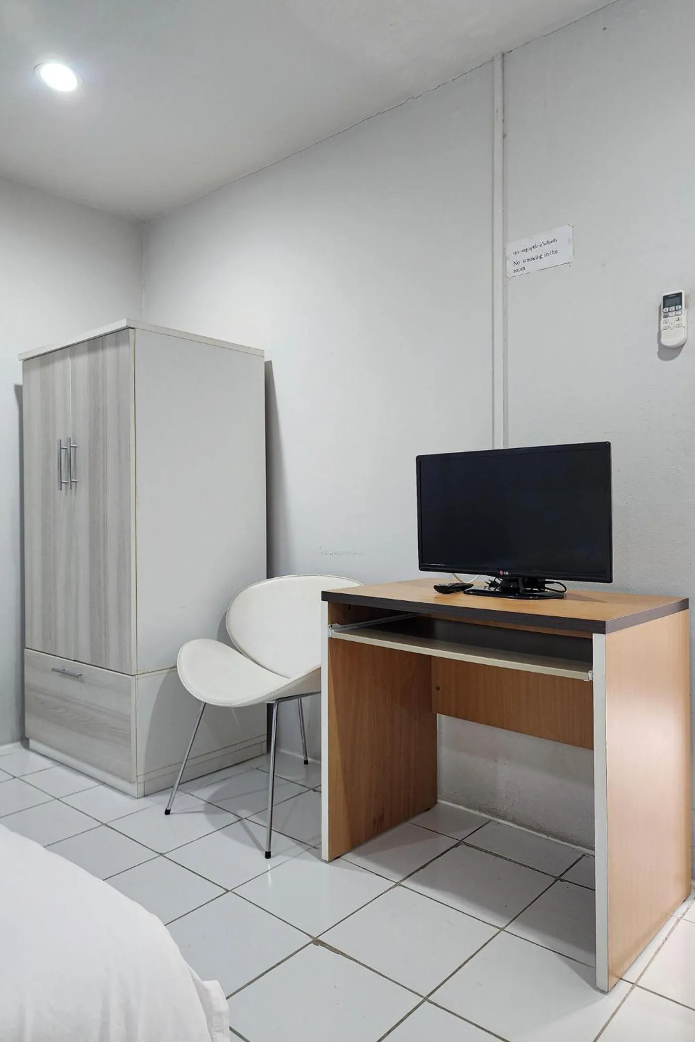 Photo of the whole room in Freesia Bangphi Guest House