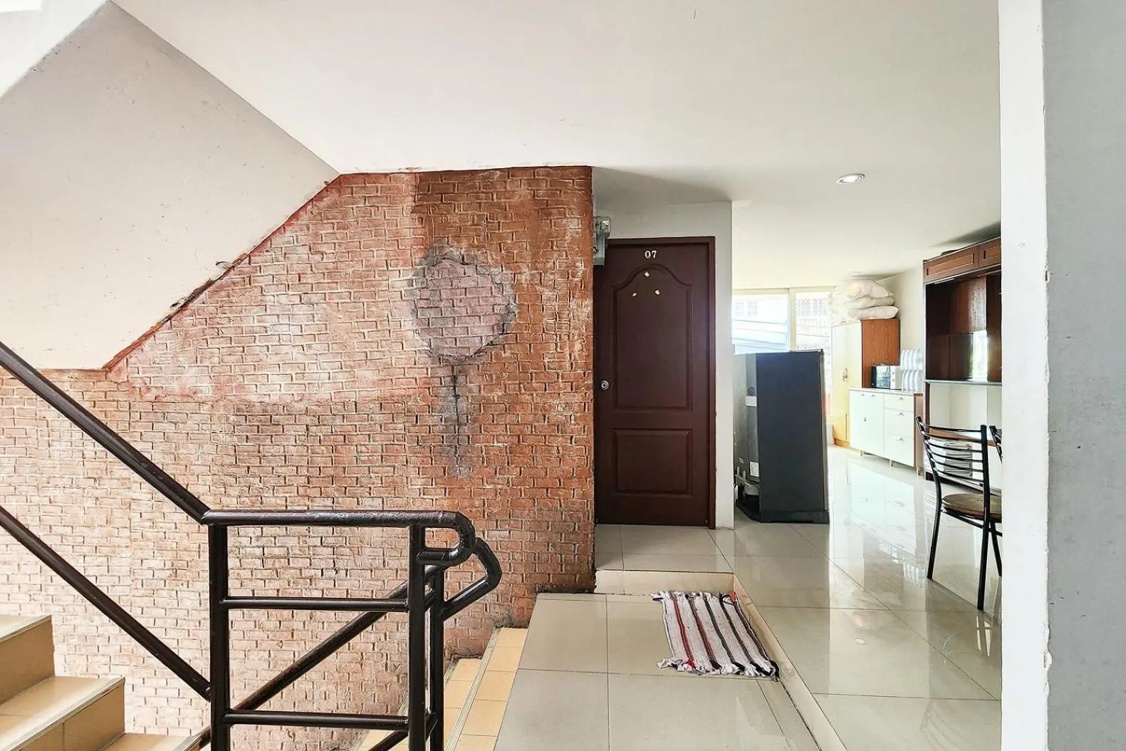 Decorative detail in Freesia Bangphi Guest House