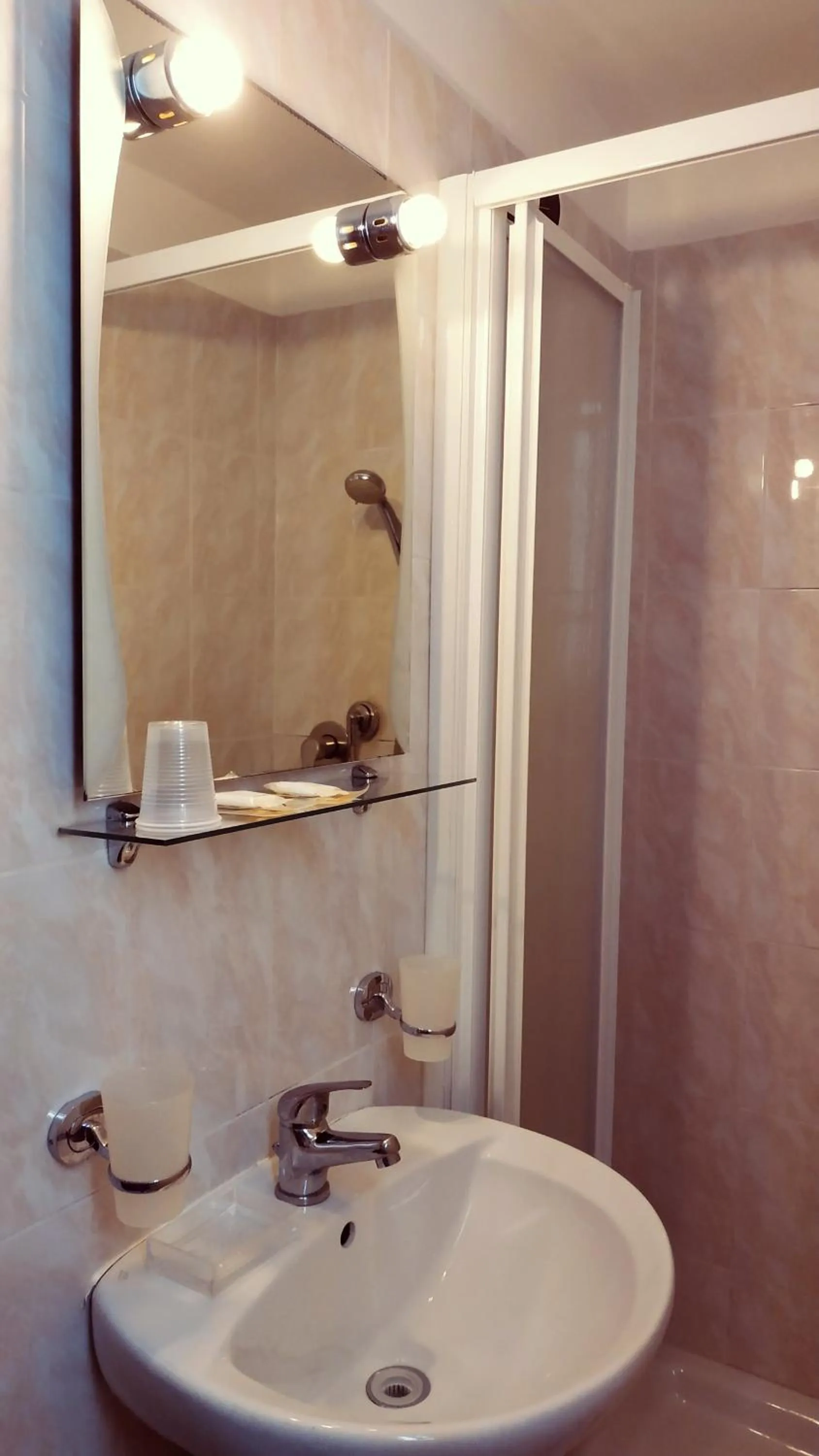 Bathroom in Hotel Everest