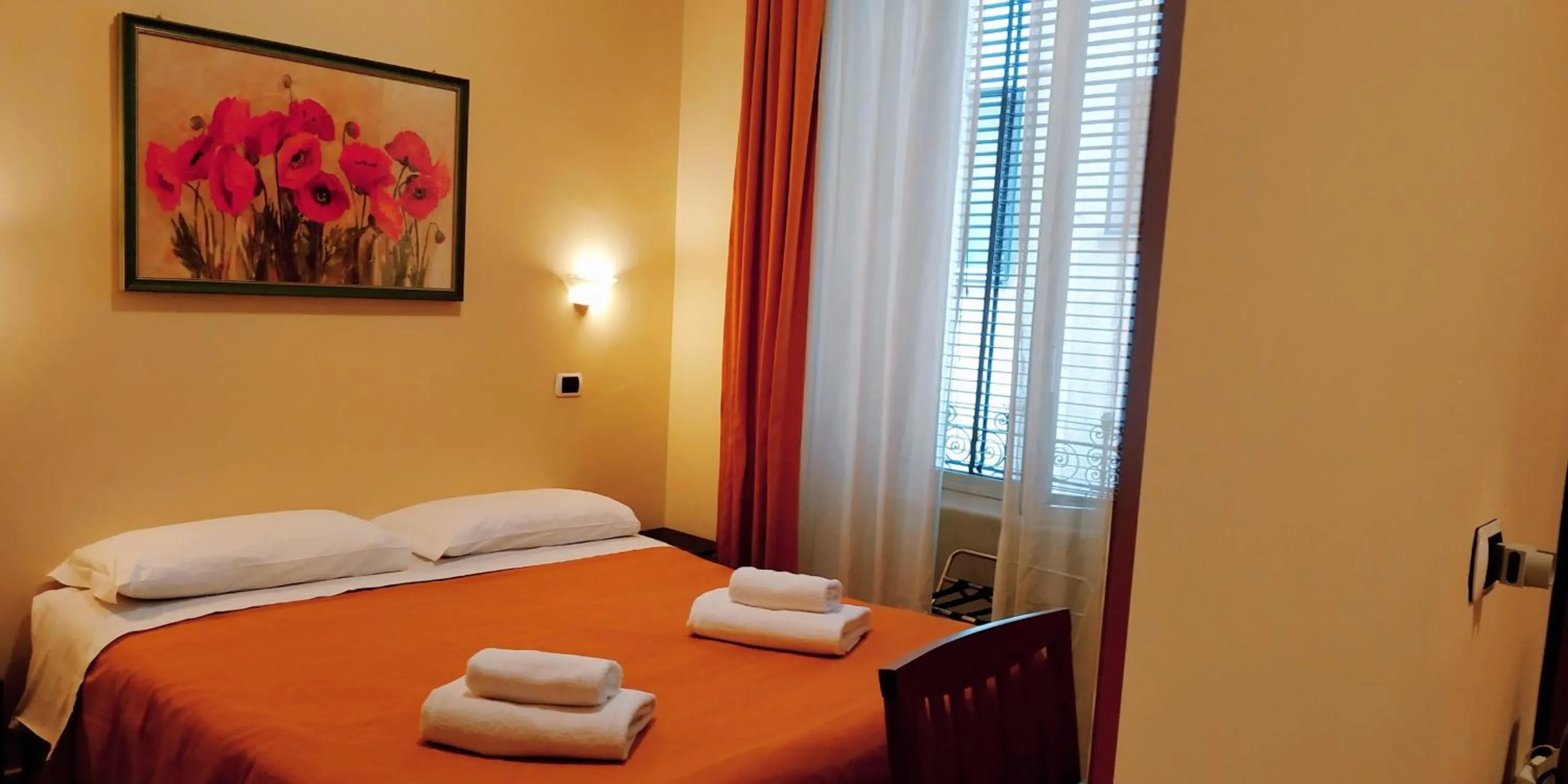 Bed in Hotel Everest