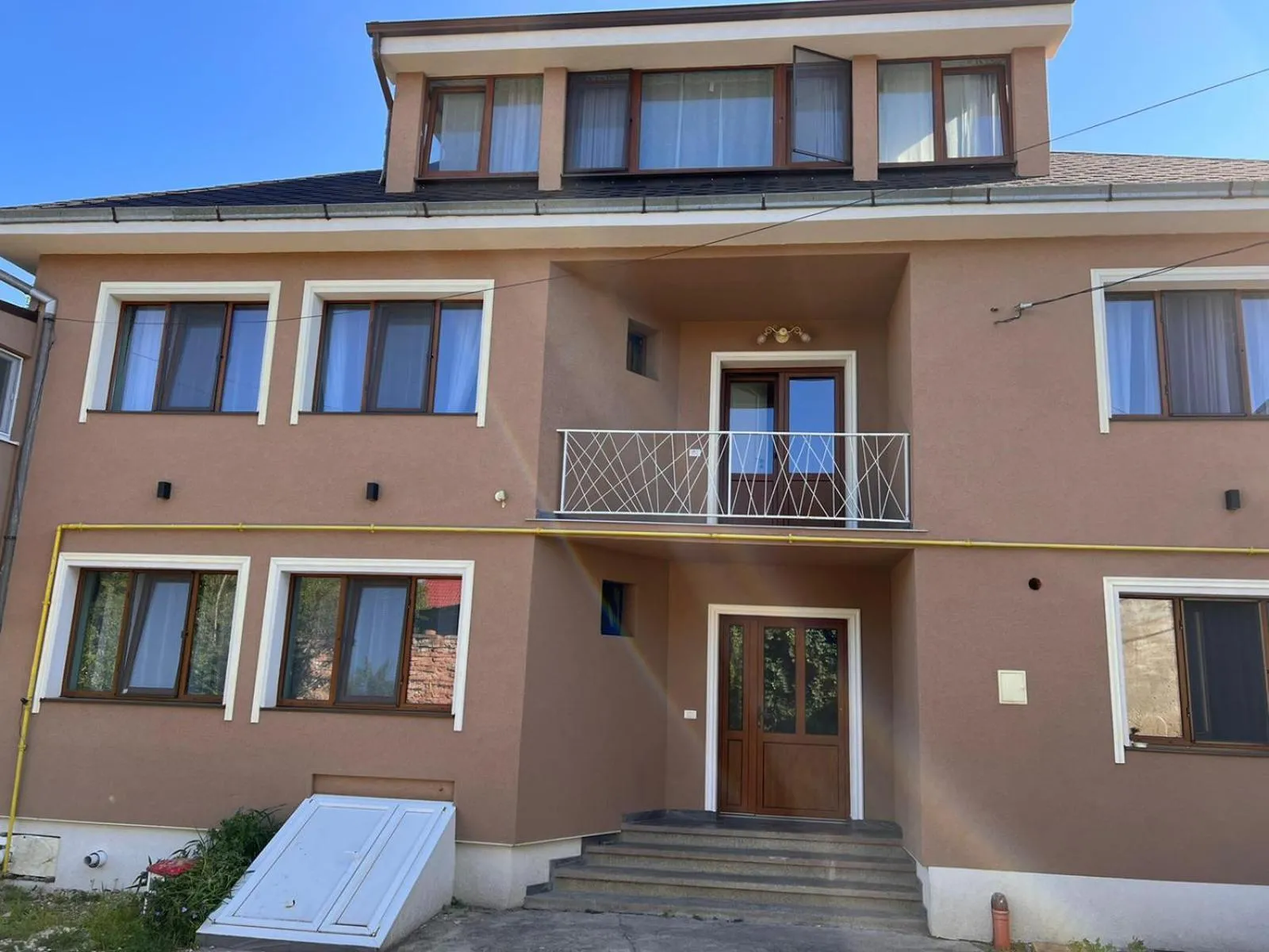 Facade/entrance in Premont Studios Ghimbav