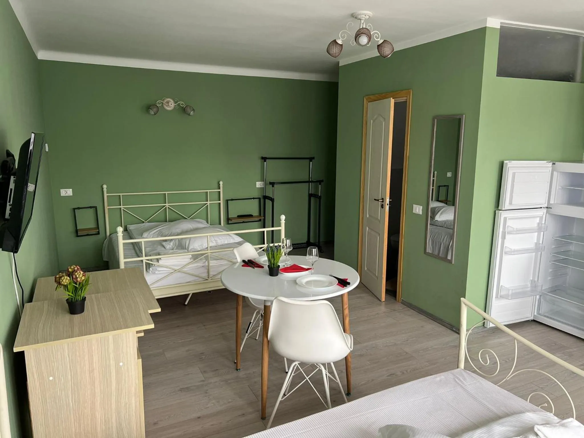 Bed in Premont Studios Ghimbav