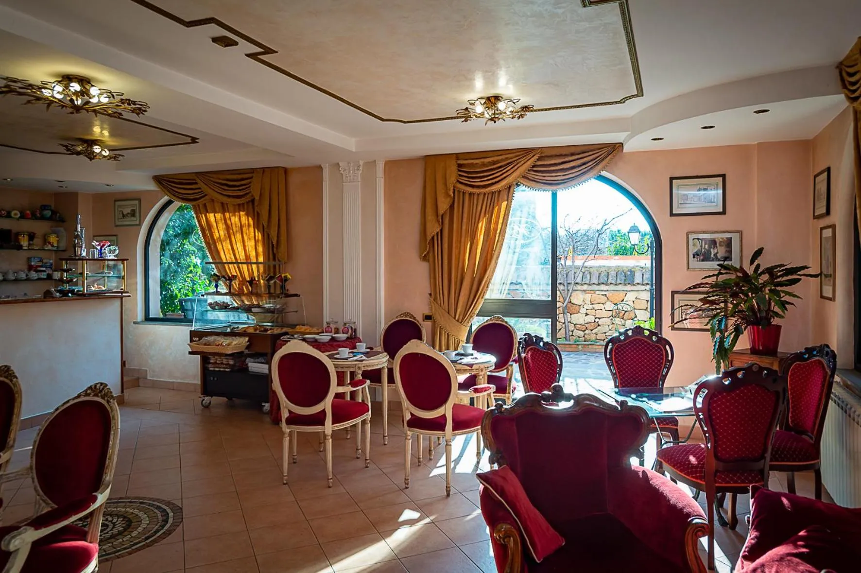 Lounge or bar in Hotel Louis II