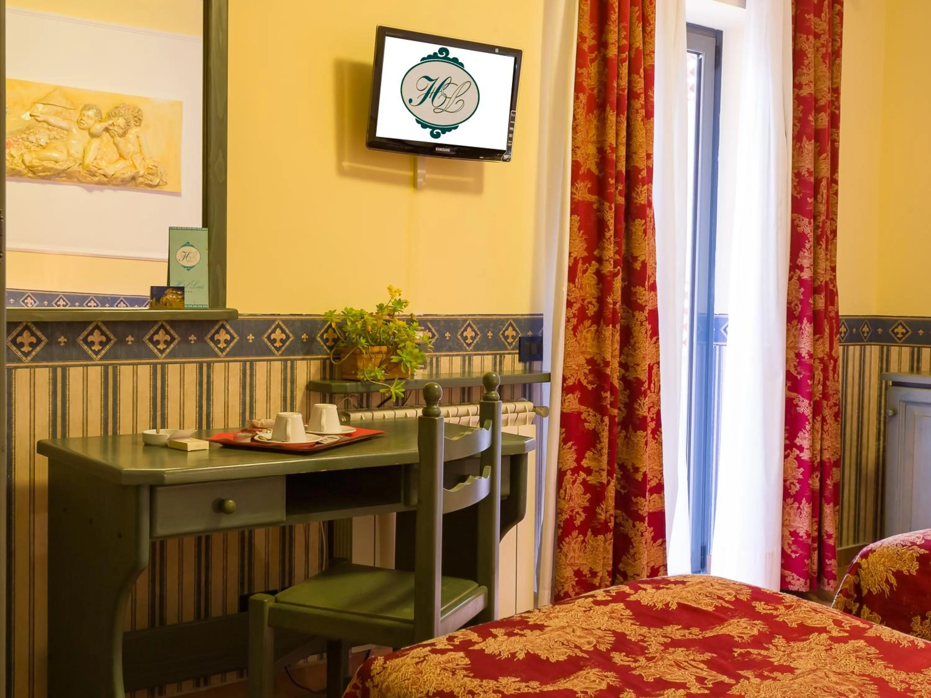 Decorative detail, Bed in Hotel Louis II