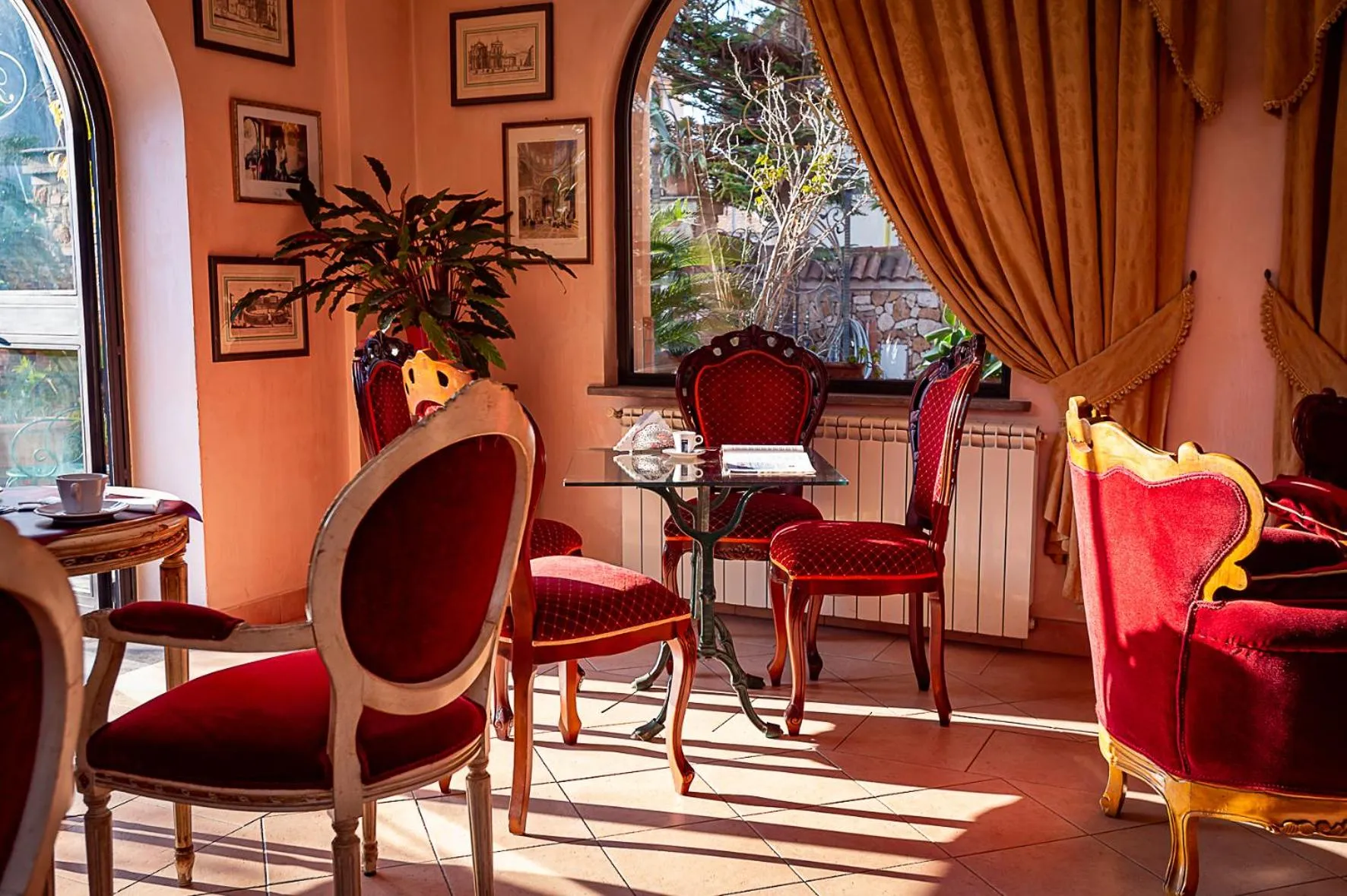 Lounge or bar in Hotel Louis II