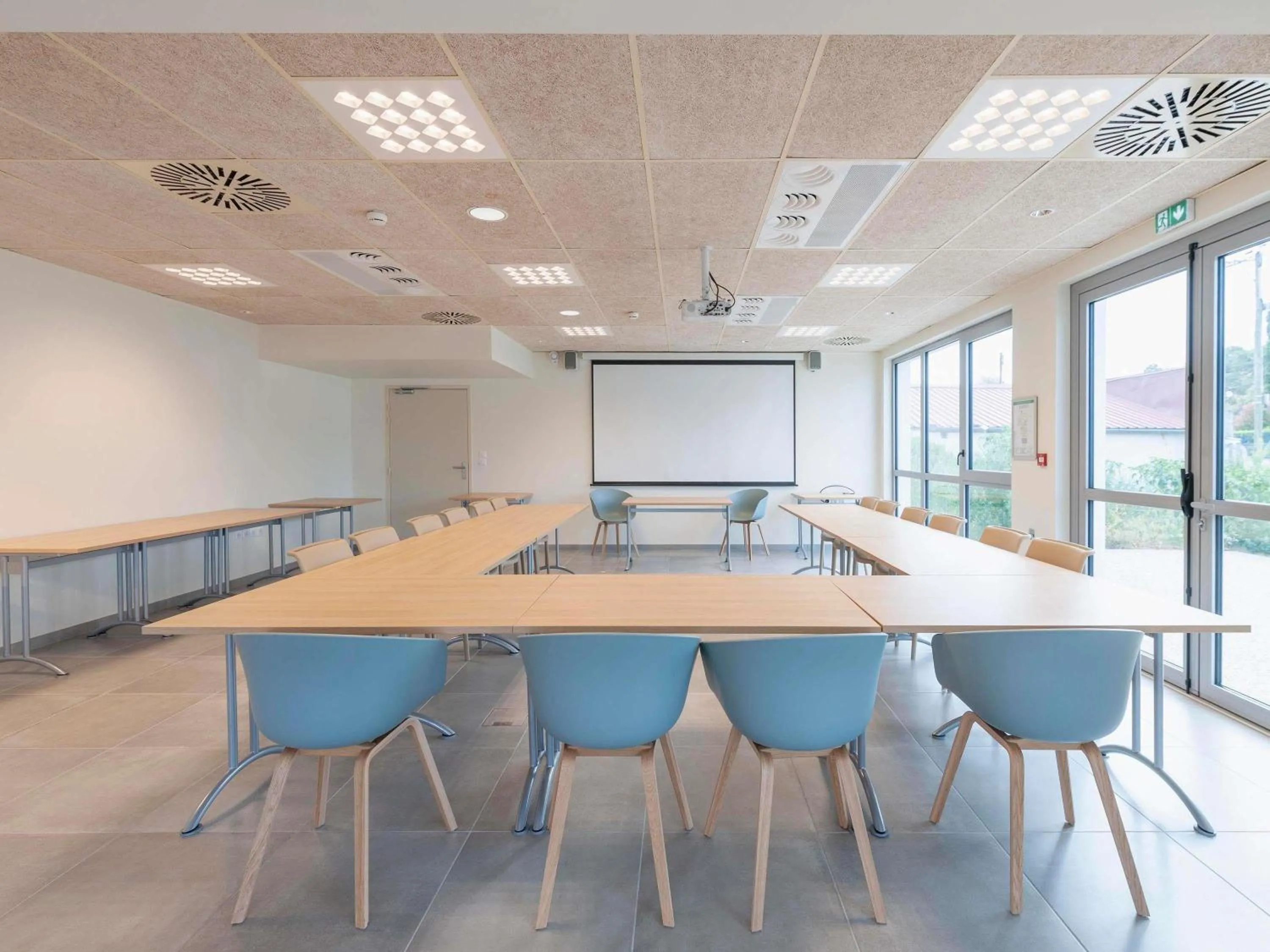 Property building in Ibis Budget Mont De Marsan