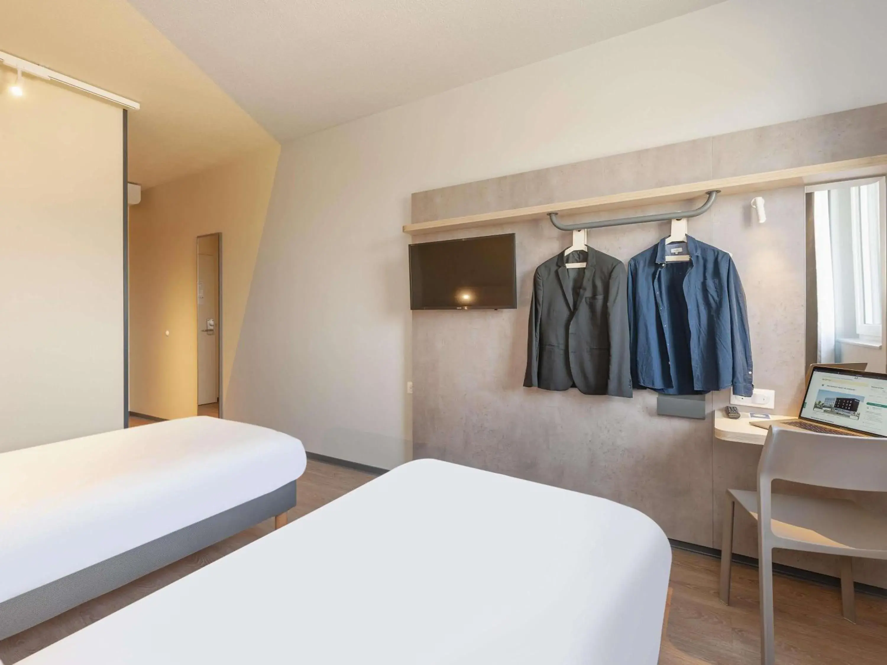 Standard Twin Room in Ibis Budget Mont De Marsan Standard Twin Room in Ibis Budget Mont De Marsan