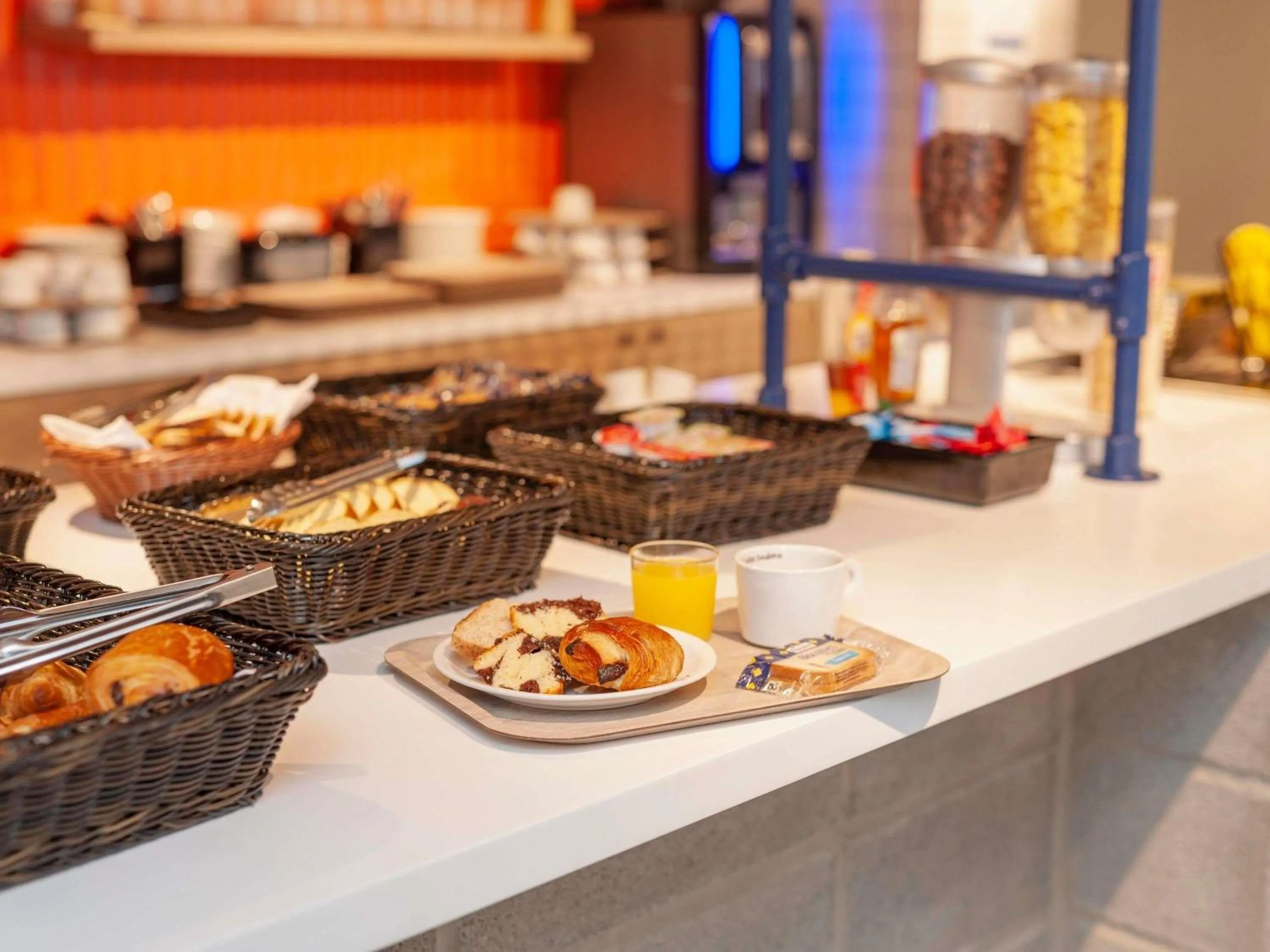 Breakfast in Hotel ibis Mont De Marsan