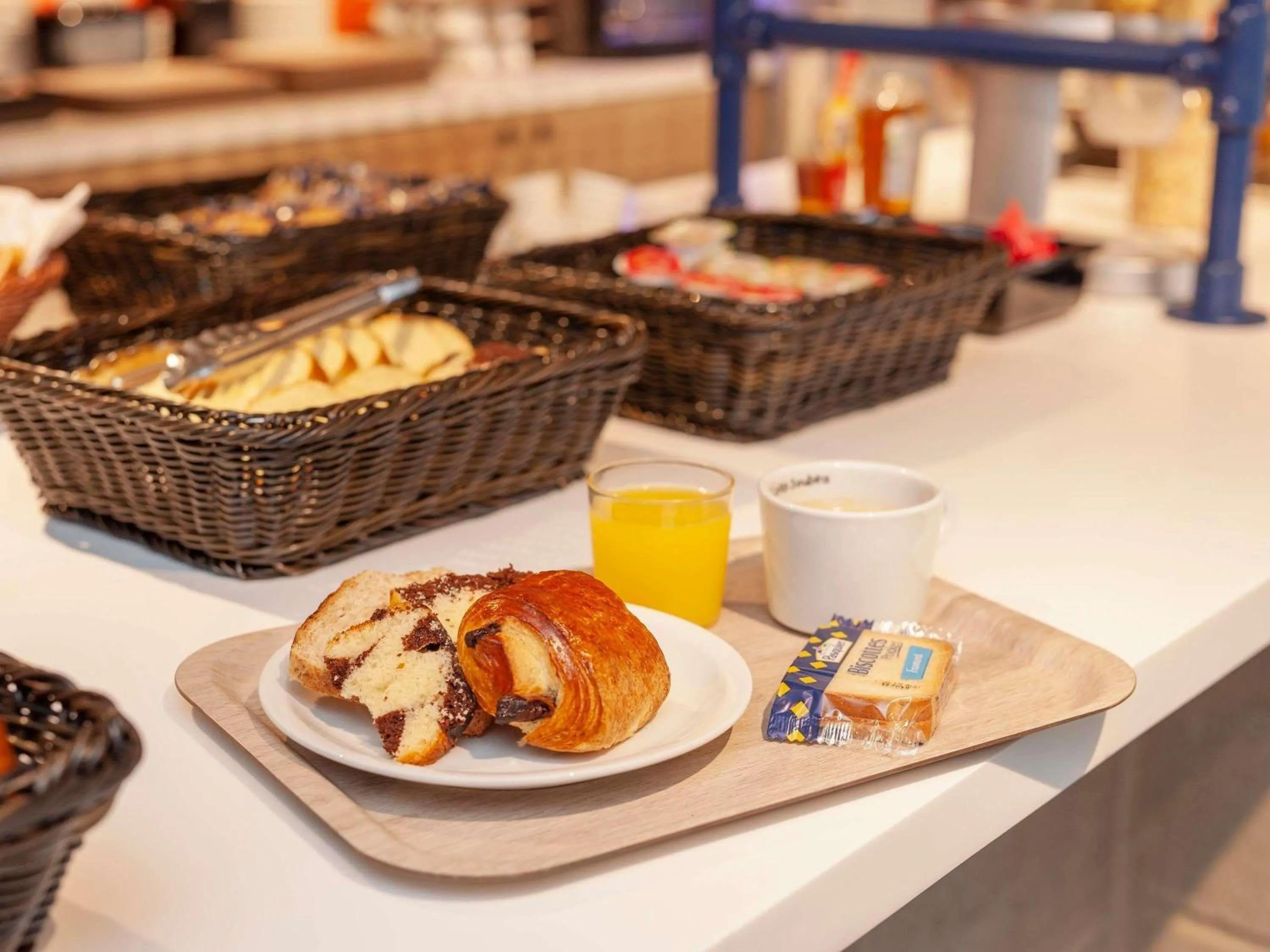 Breakfast in Hotel ibis Mont De Marsan