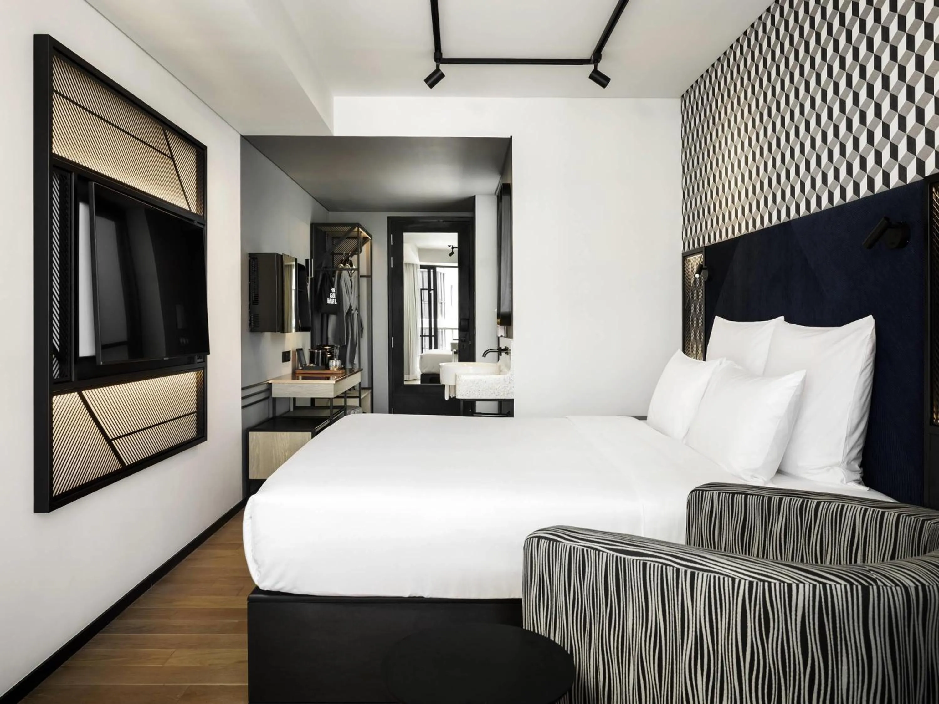 Bedroom, Bed in TRIBE Phnom Penh Post Office