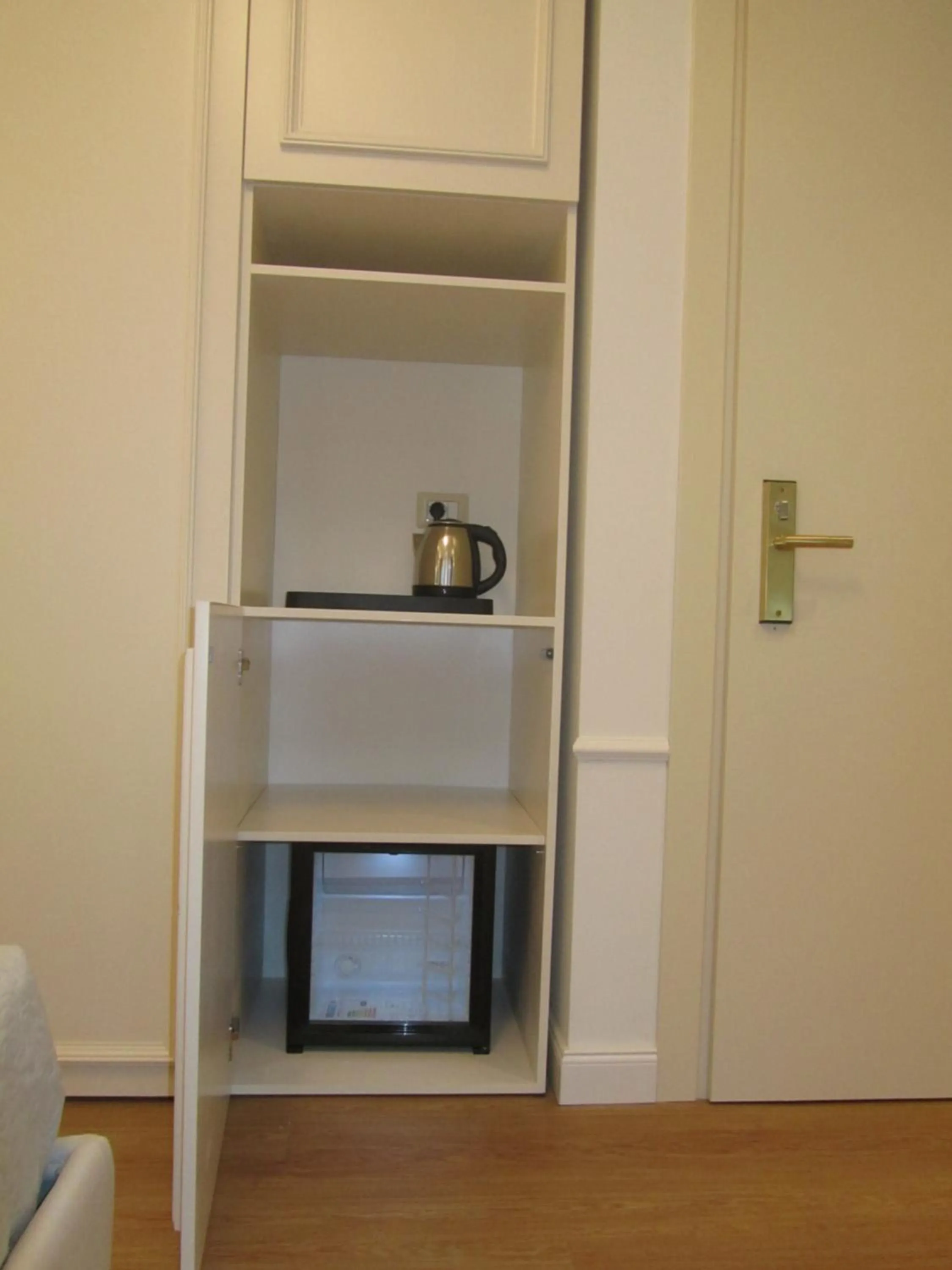 wardrobe in Hotel Borgovico