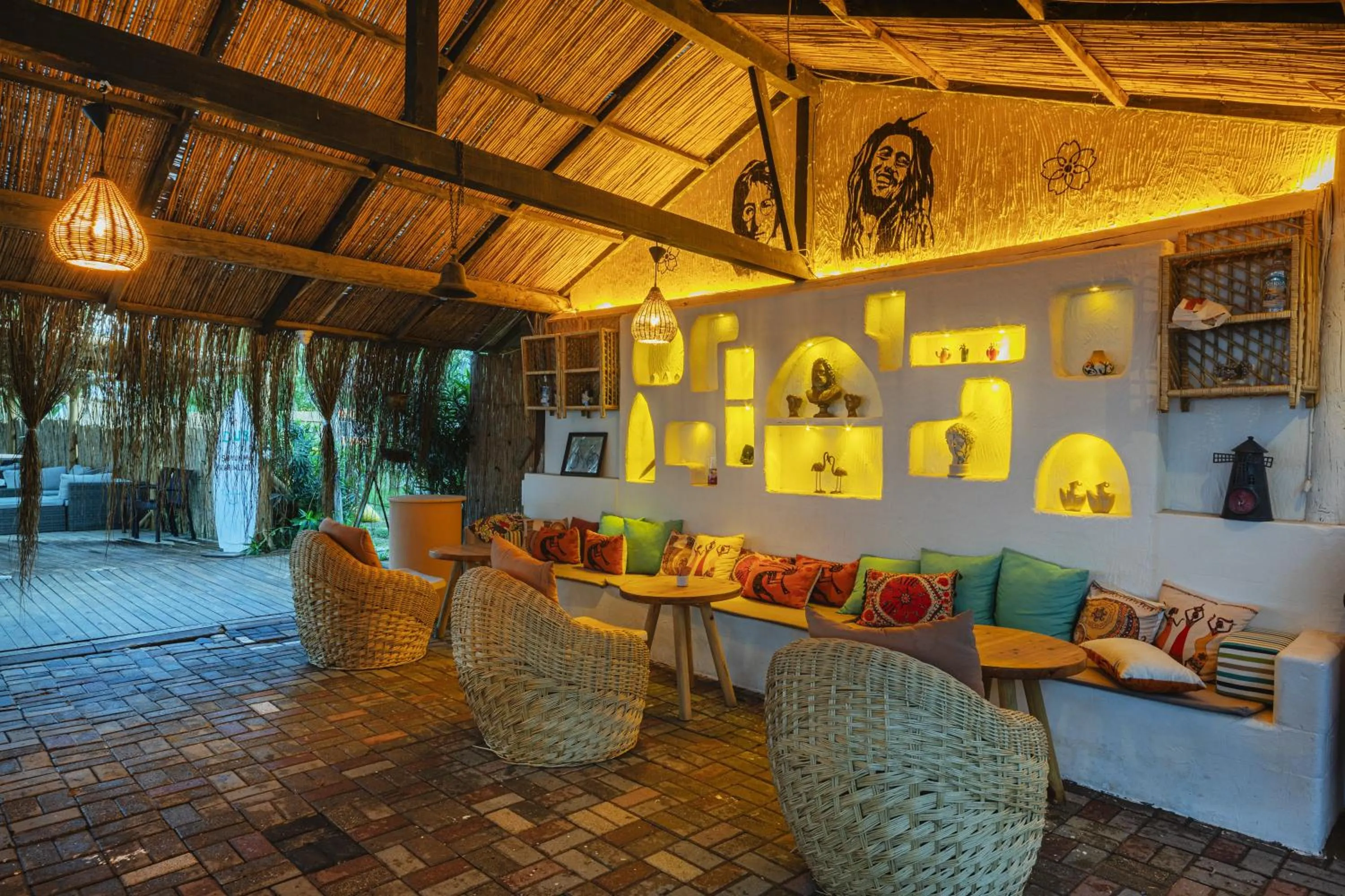 Restaurant/places to eat in KİRAZ BEACH OTEL