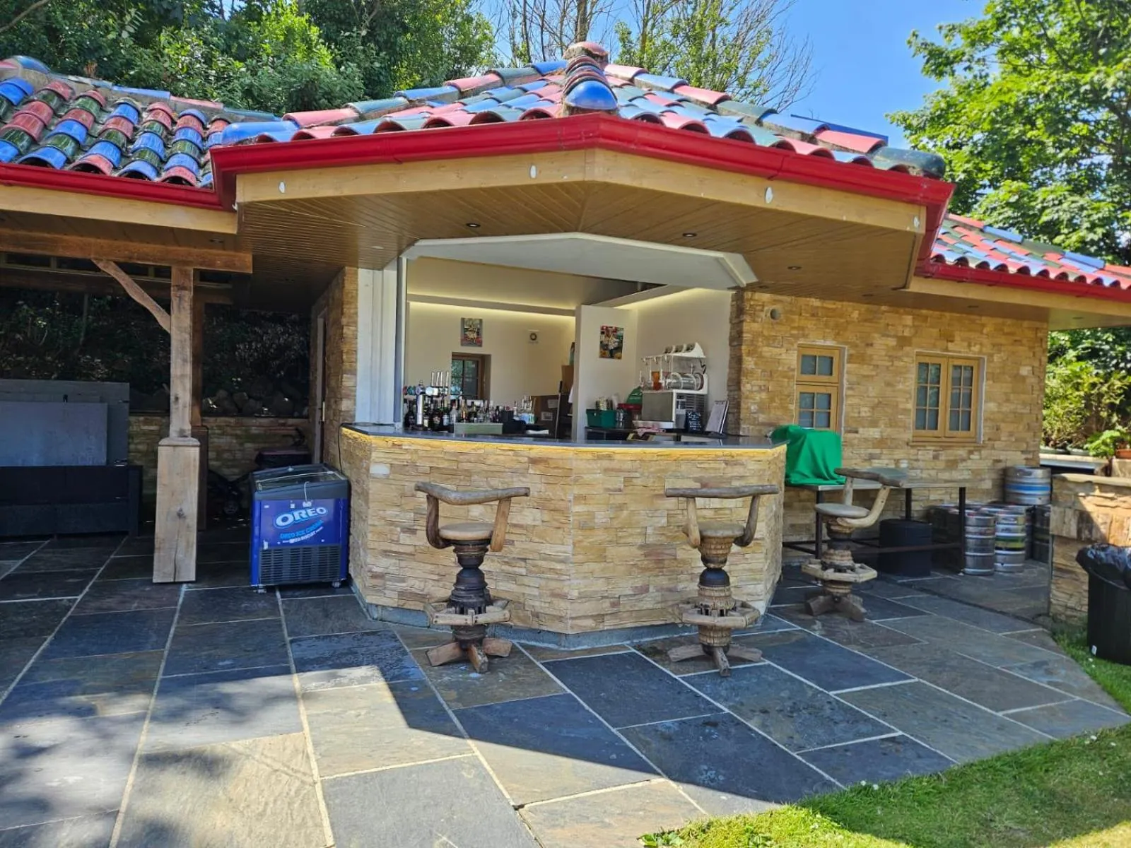 Swimming pool in Le Pommier