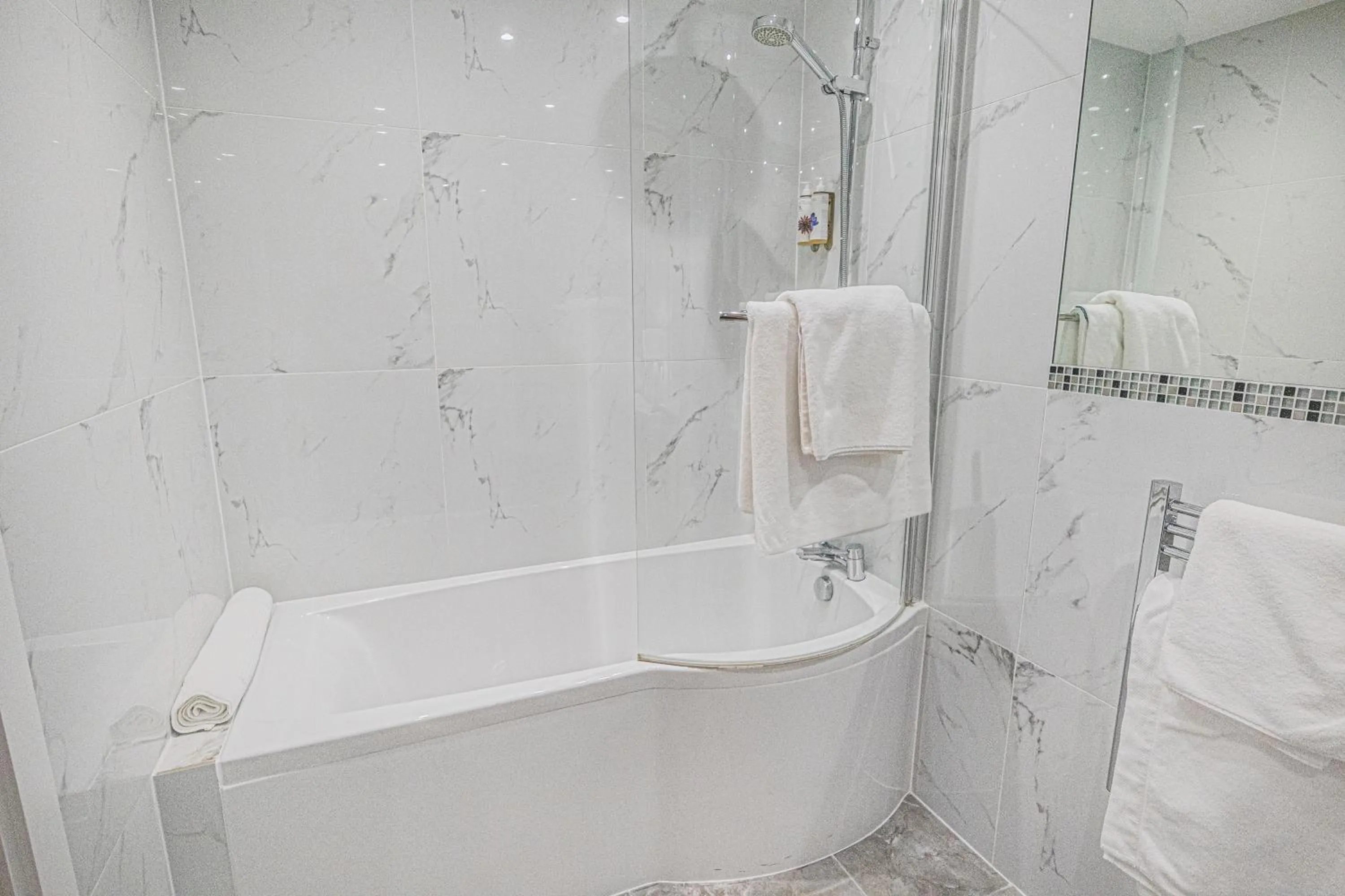 Bathroom in Le Pommier