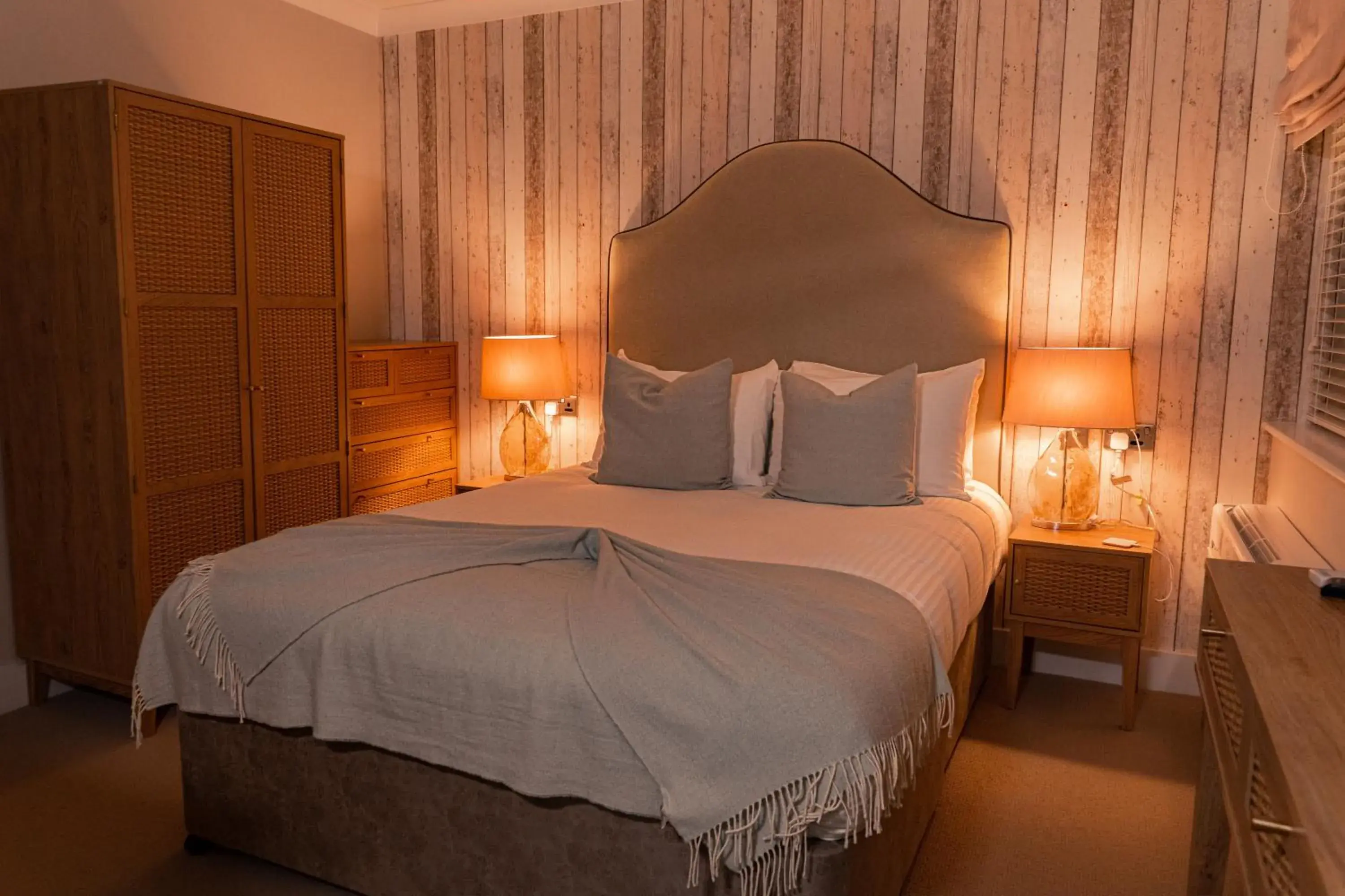 Family room - (King size bed, double sofa bed, lounge, fridge, coffee machine. kitchenette) in Le Pommier Family room - (King size bed, double sofa bed, lounge, fridge, coffee machine. kitchenette) in Le Pommier